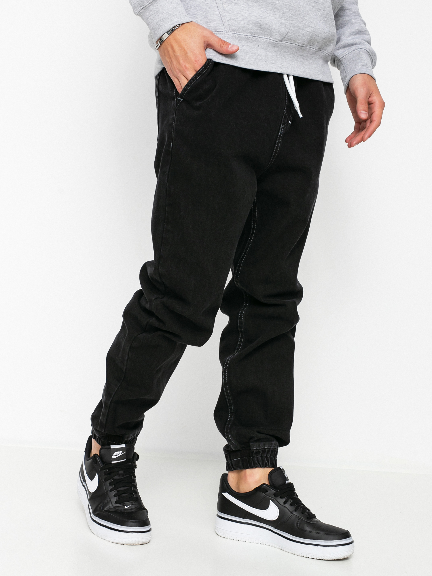 Spodnie MassDnm Signature Joggers Jeans (black rinse)
