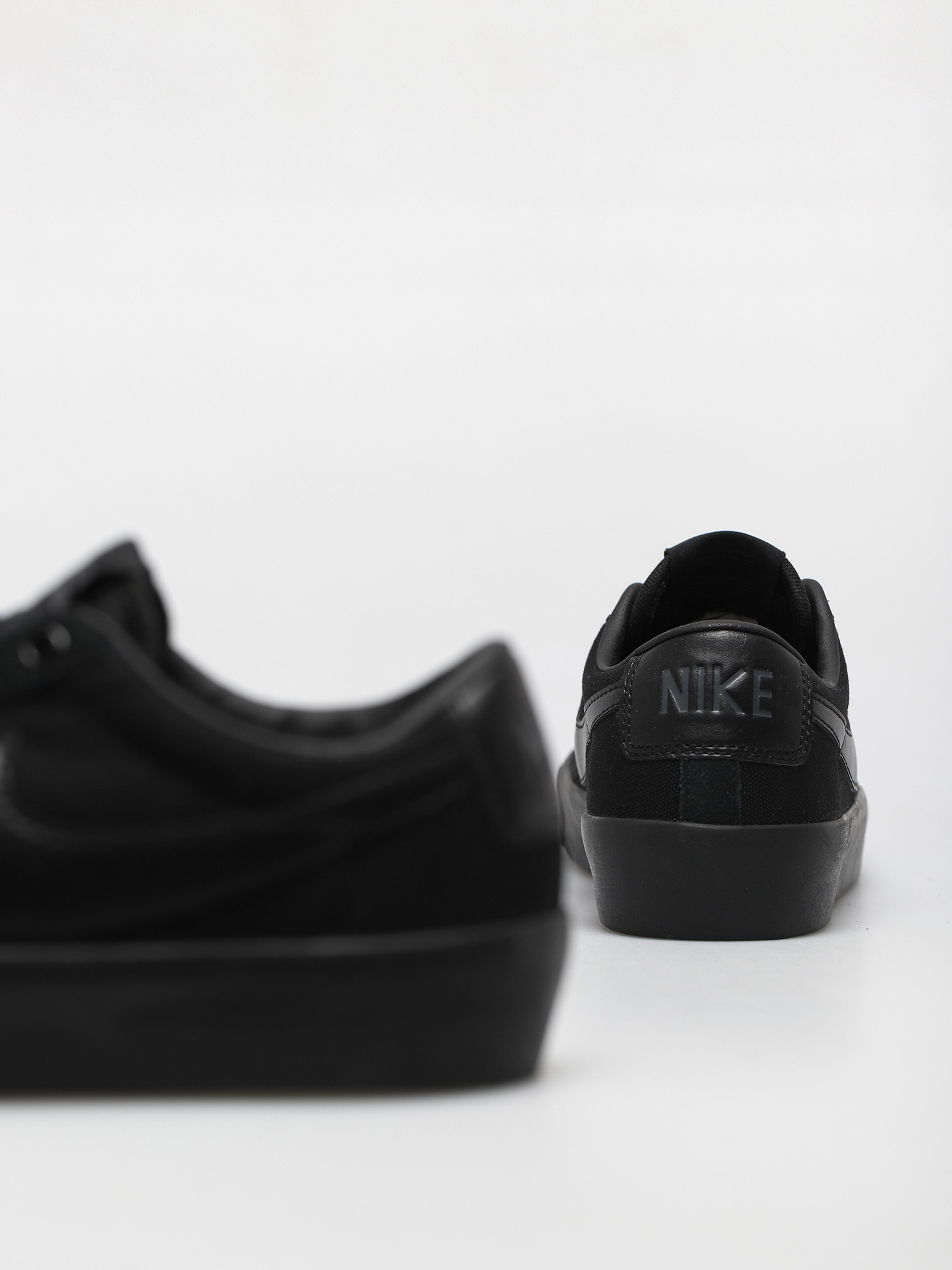 Buty Nike SB Zoom Blazer Low Pro Gt (black/black black anthracite)