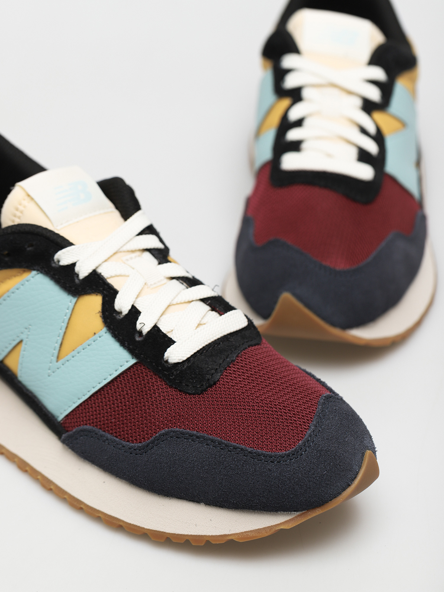 Buty New Balance 237 (outer space)