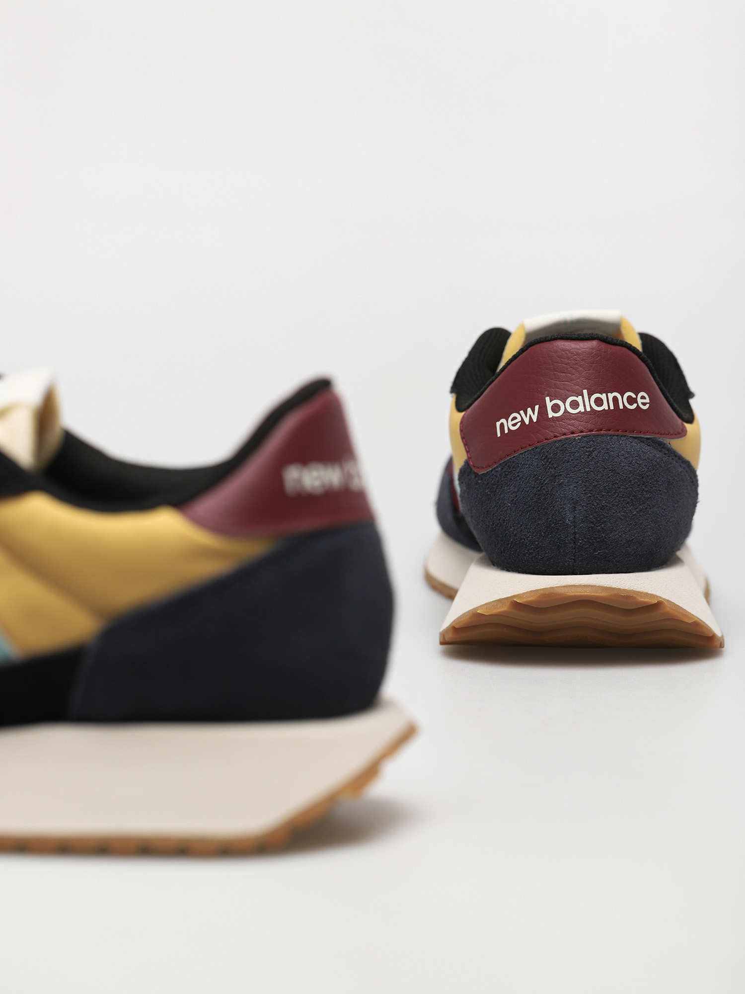 Buty New Balance 237 (outer space)