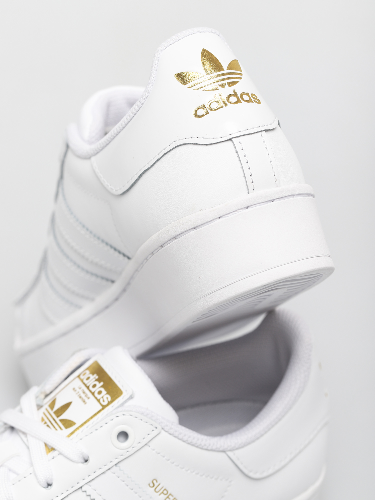 Buty adidas Originals Superstar Bold Wmn (ftwwht/ftwwht/goldmt)