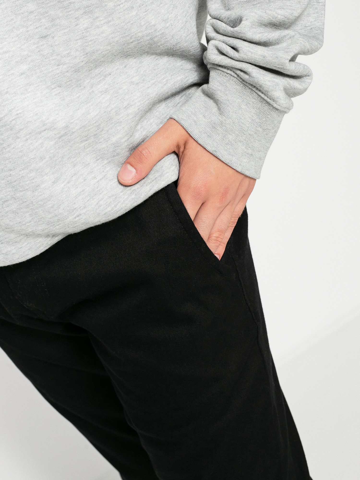 Spodnie Vans Authentic Chino Slim (black)