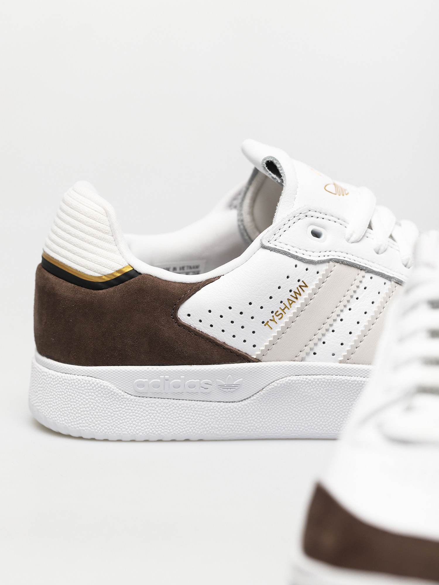 Buty adidas Tyshawn Low (ftwwht/greone/goldmt)