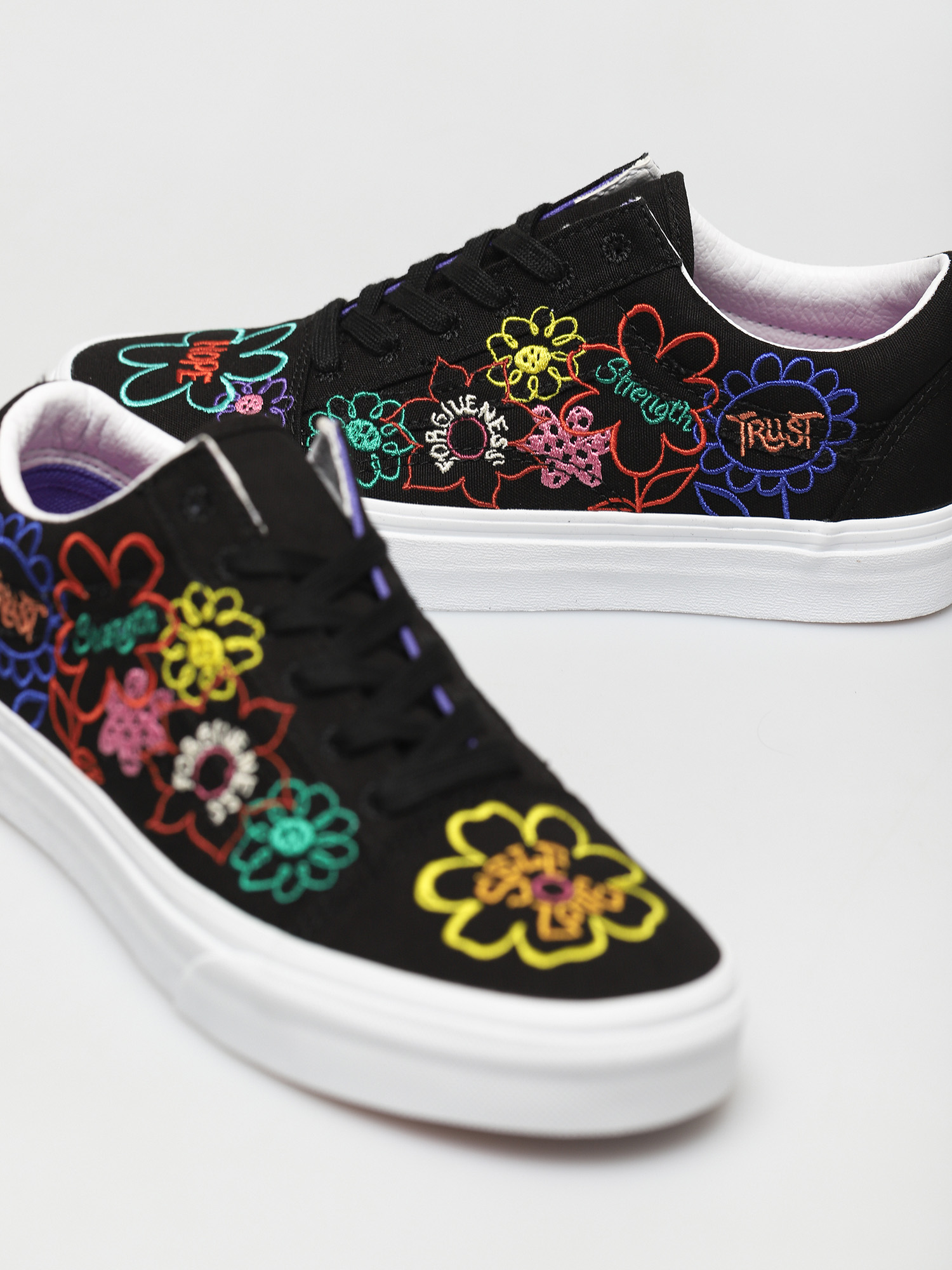 Buty Vans Old Skool Wmn (cultivate care/garden/true white)