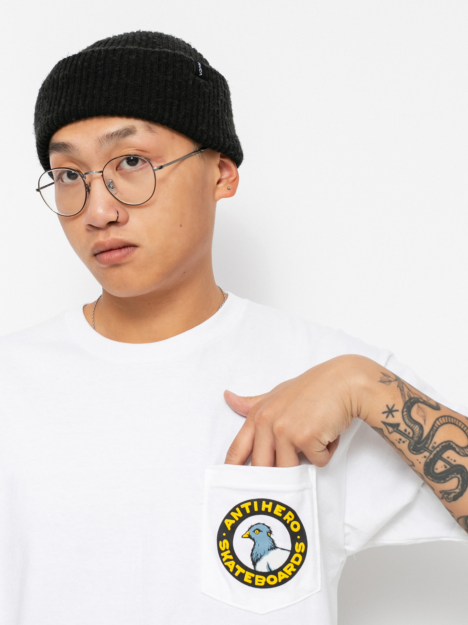 T-shirt Antihero Pigeon Round (white w/multi colored print)