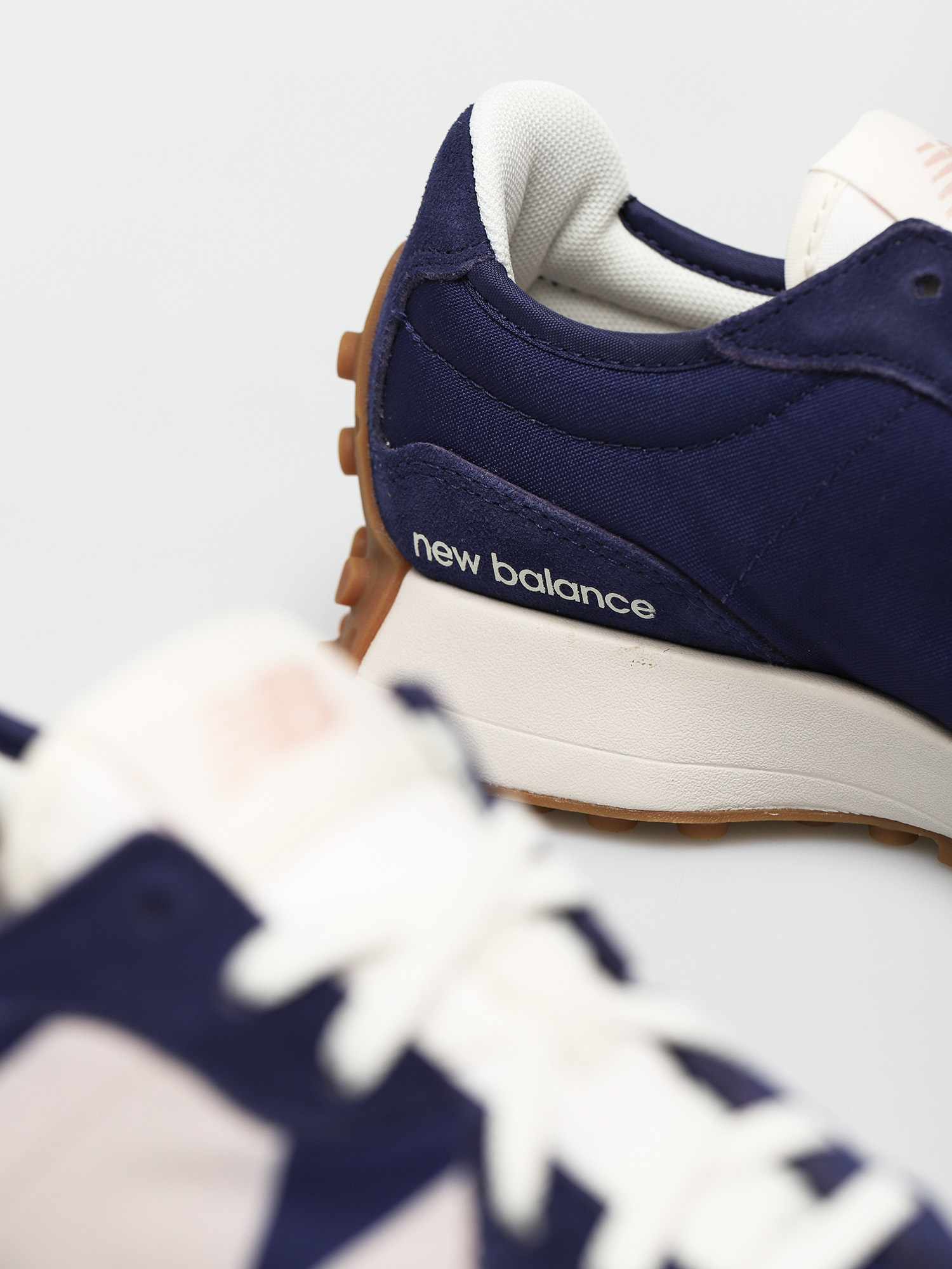 Buty New Balance 327 Wmn (blue)