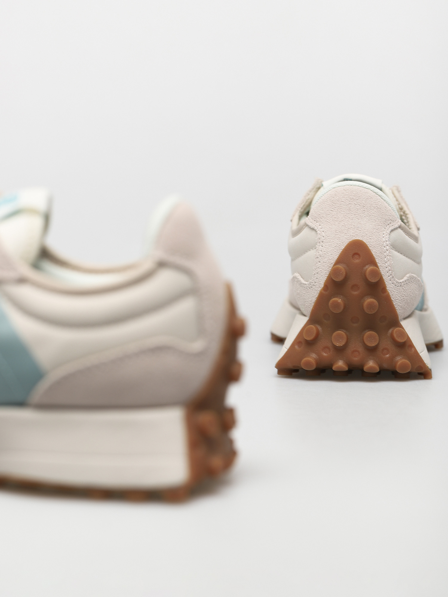 Buty New Balance 327 Wmn (grey)