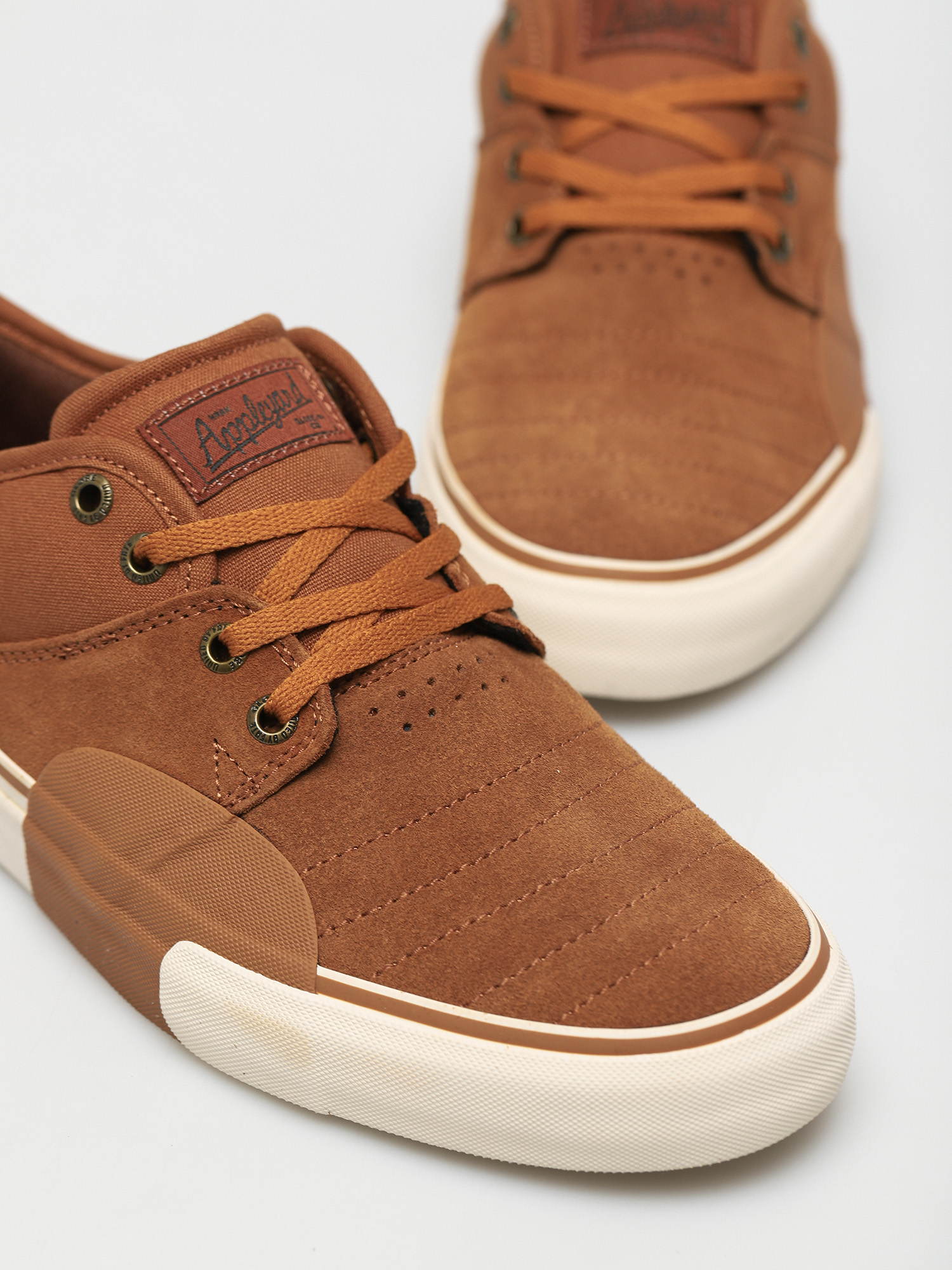 Buty Globe Mahalo Plus (tobacco/antique)