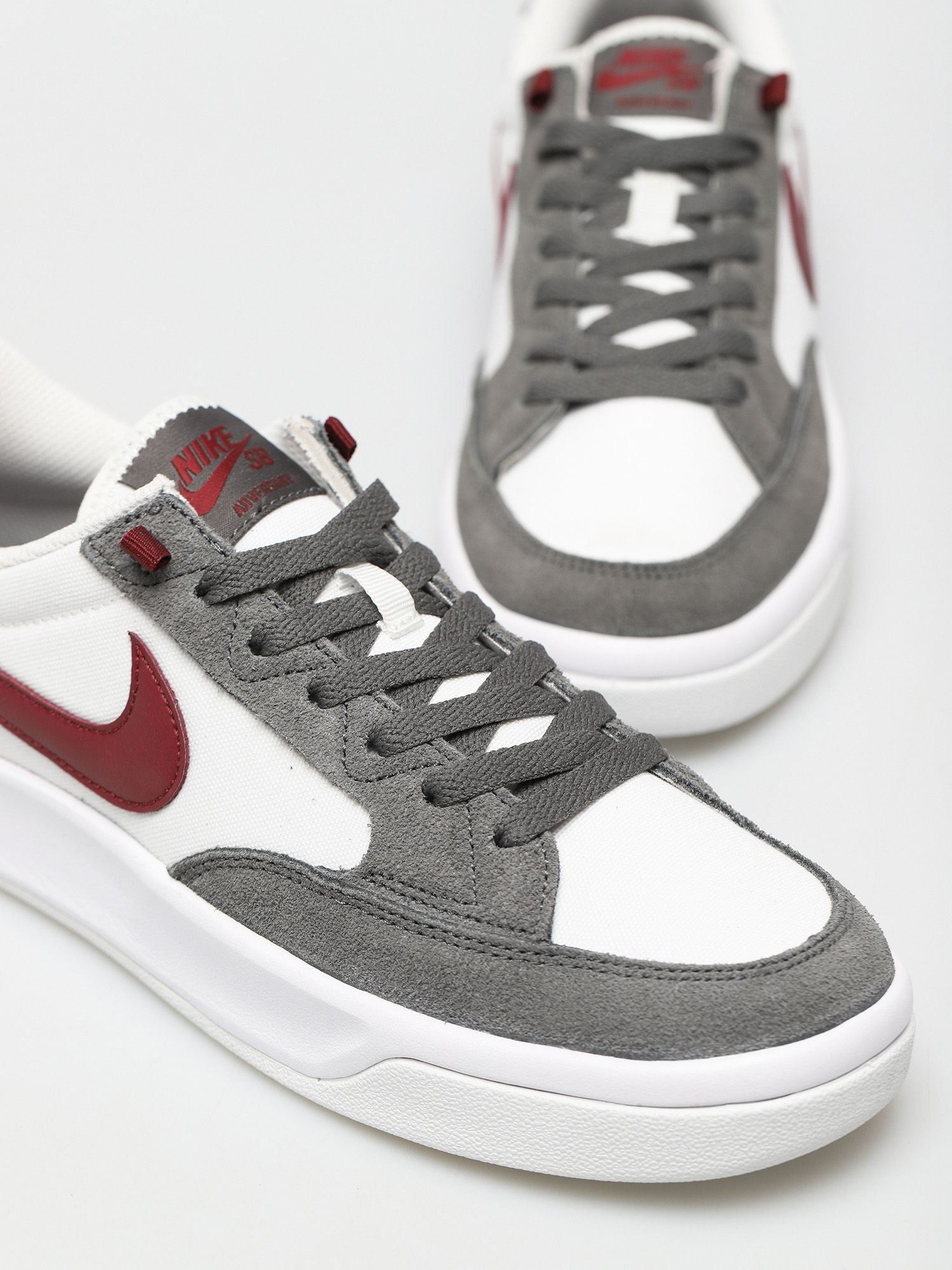 Buty Nike SB Adversary Premium (iron grey/team red summit white white)