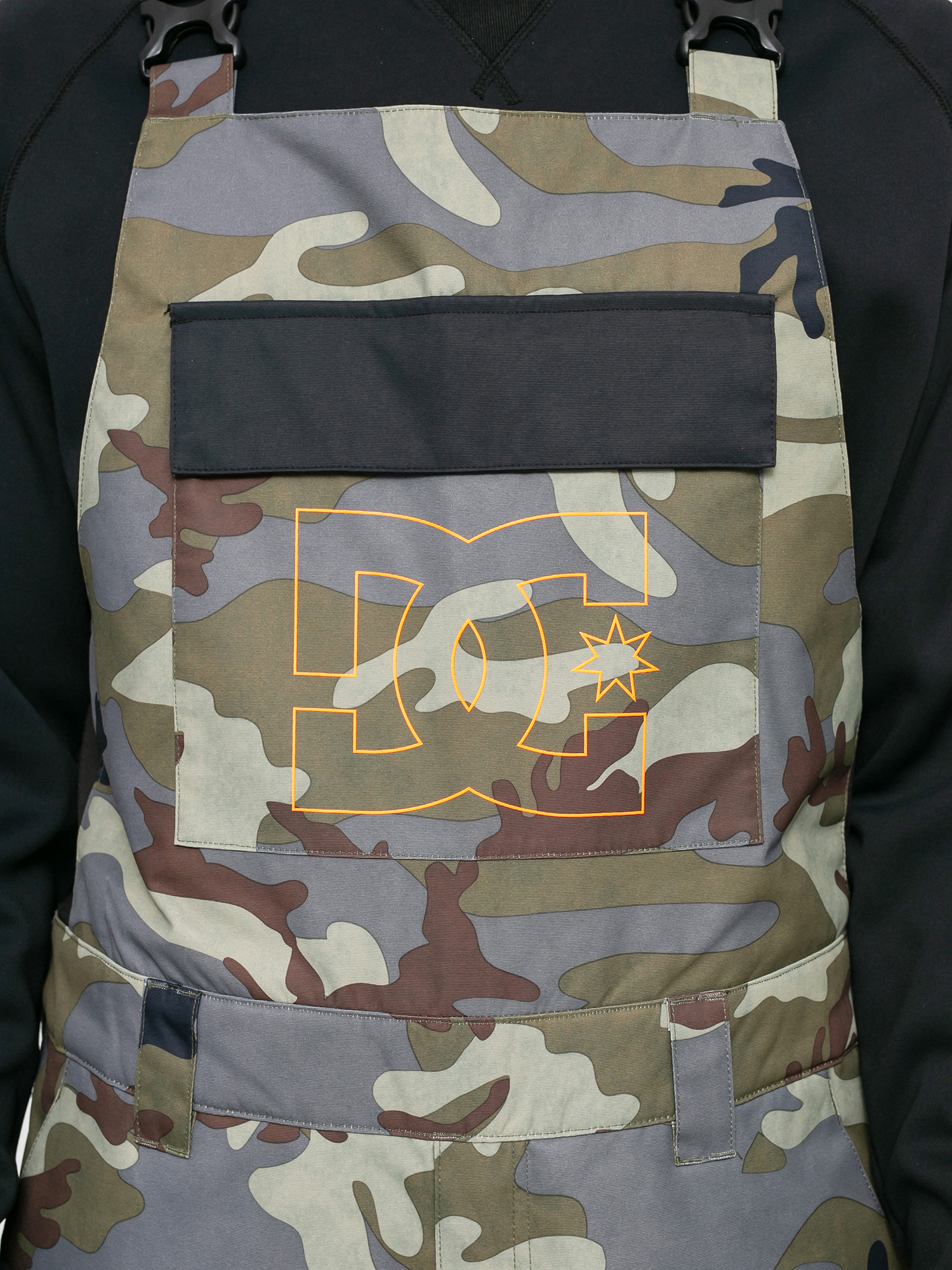 Męskie Spodnie snowboardowe DC Docile Bib (woodland camo castlerock)