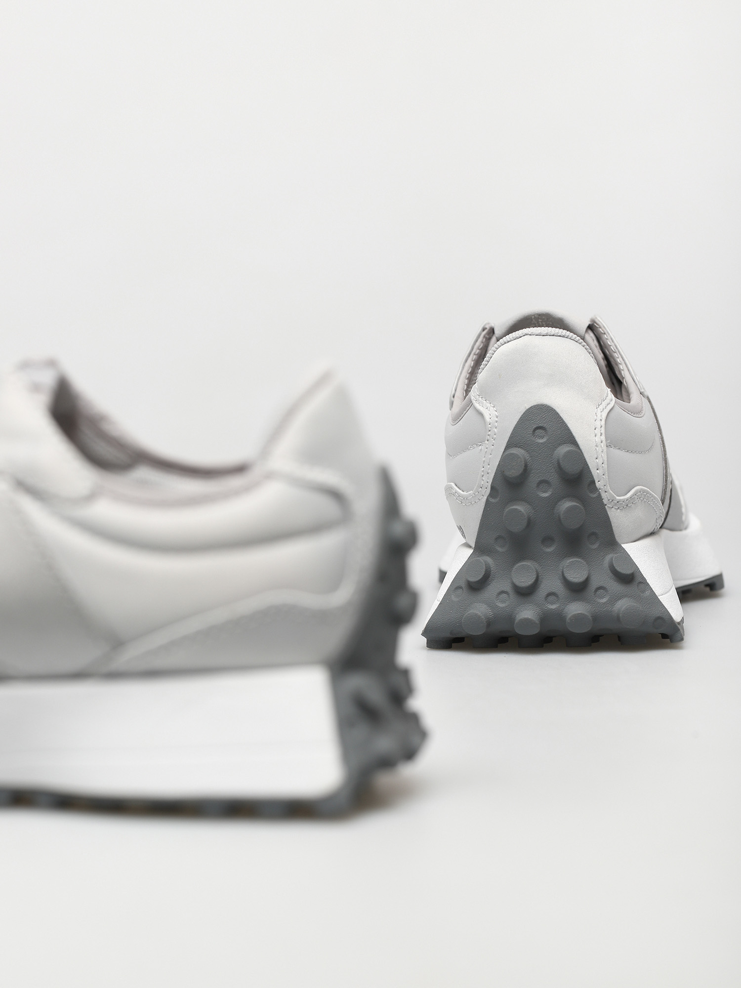 Buty New Balance 327 Wmn (grey)