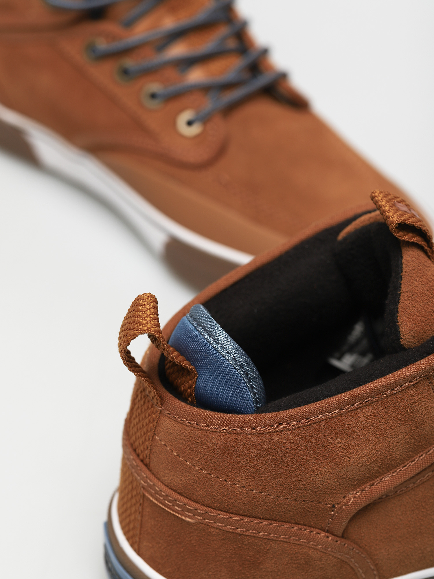 Buty Globe Motley Mid (caramello/summit)