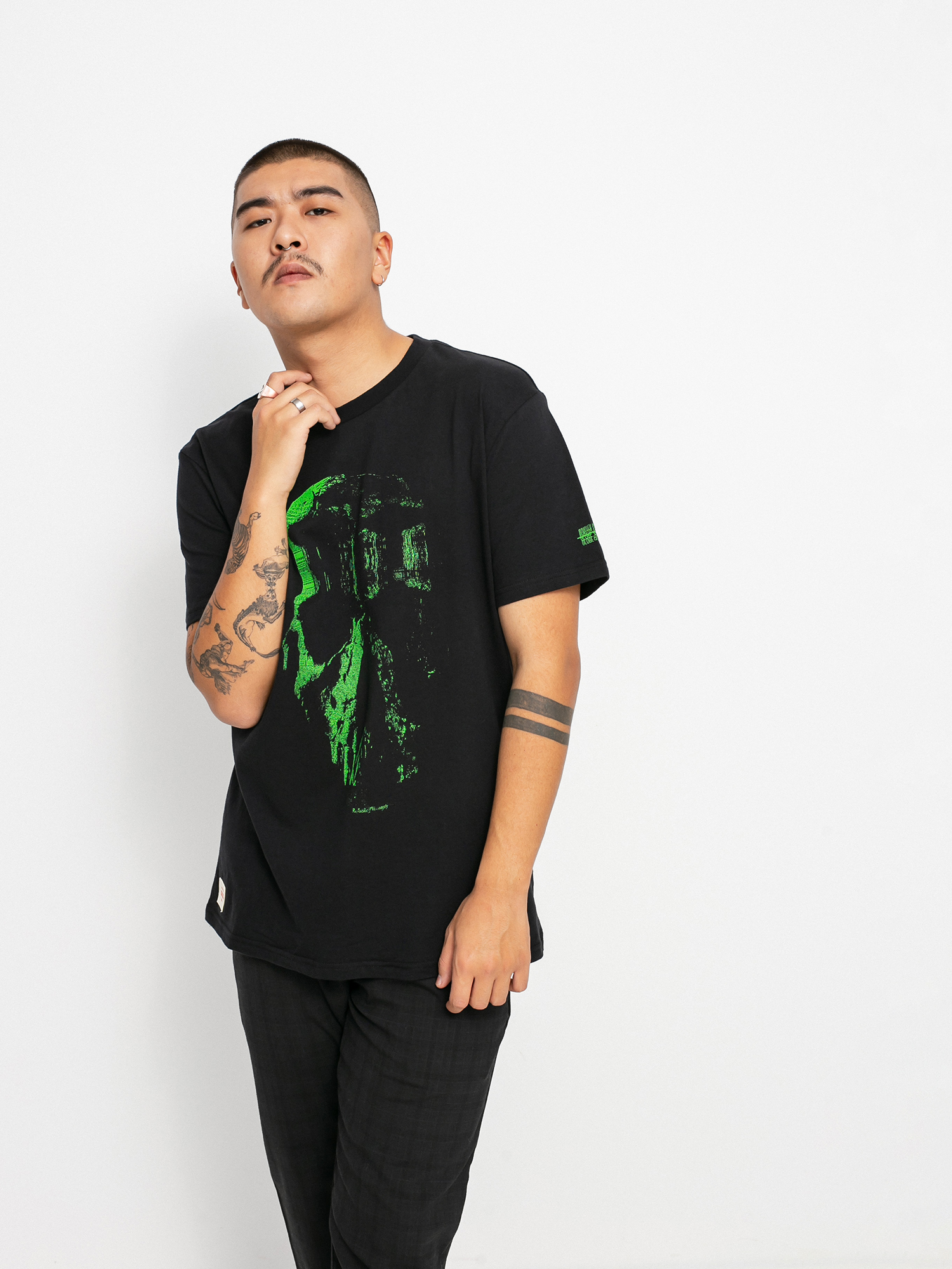 T-shirt Globe Refuse Skull (black)