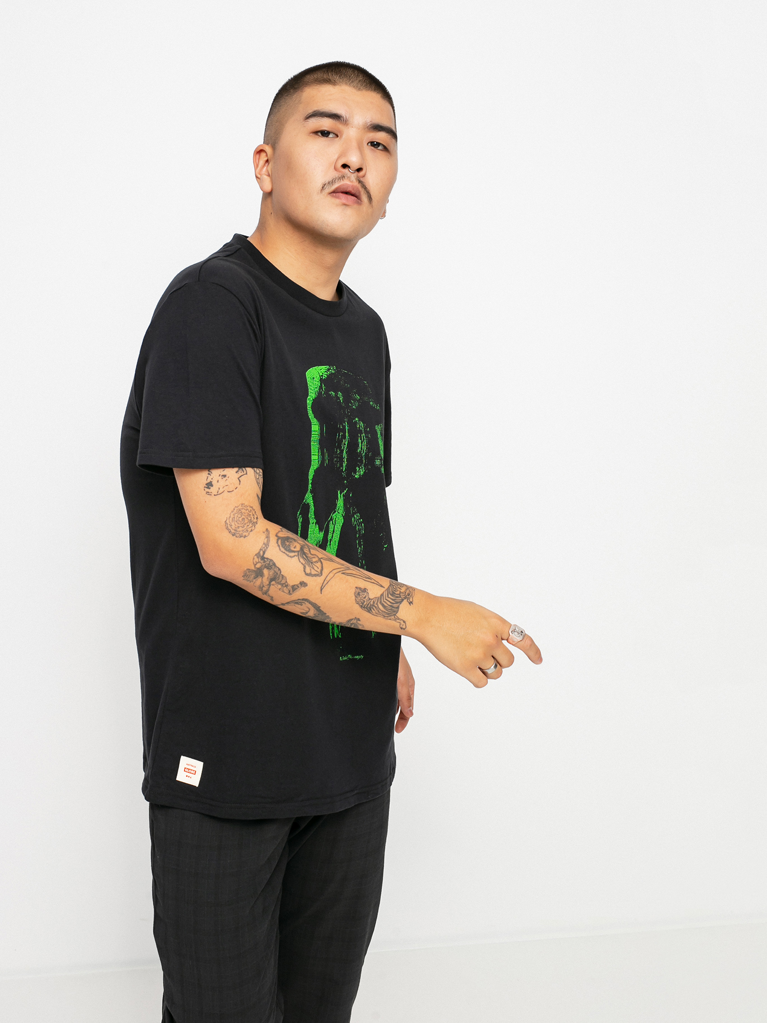 T-shirt Globe Refuse Skull (black)