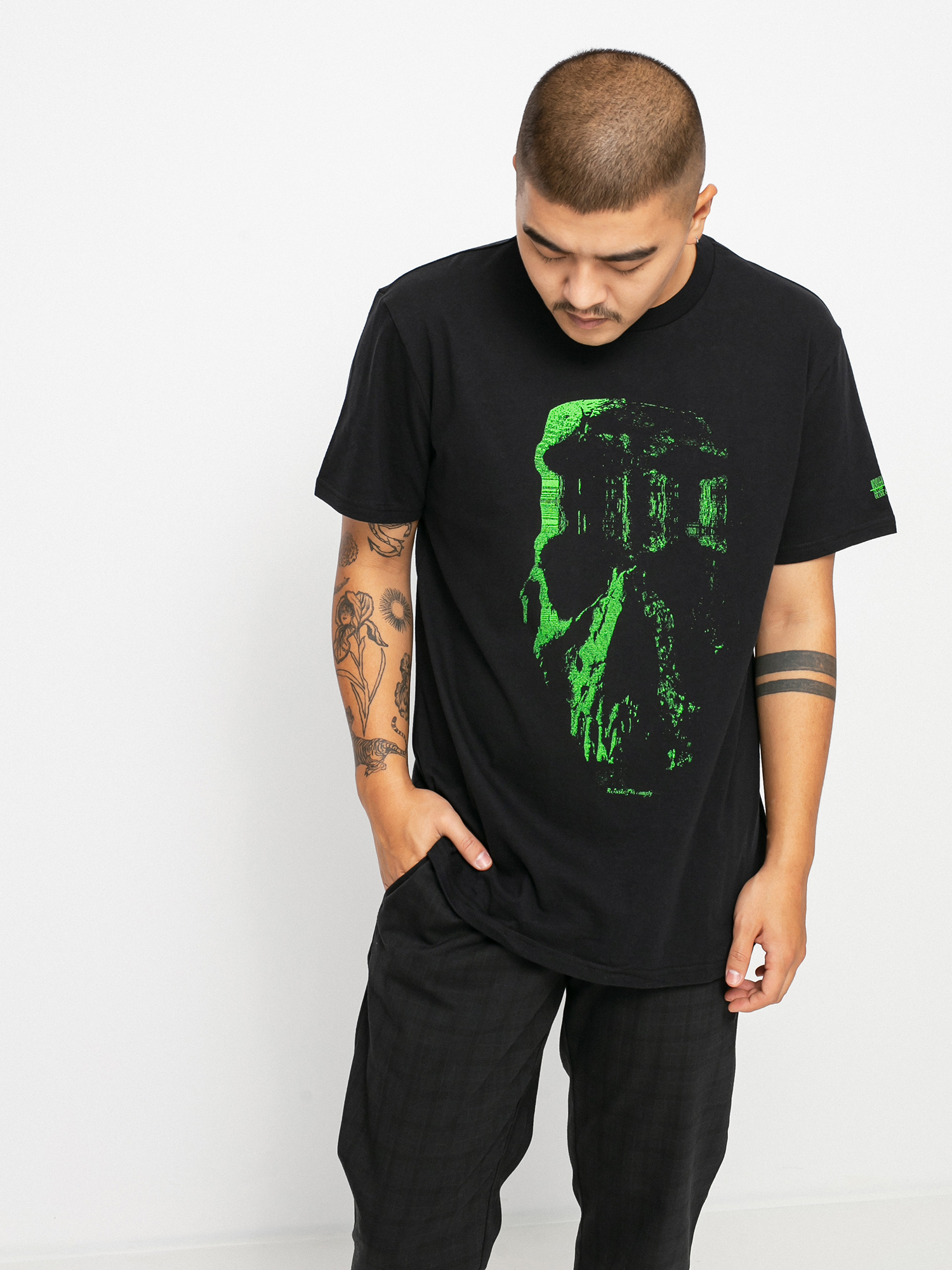 T-shirt Globe Refuse Skull (black)