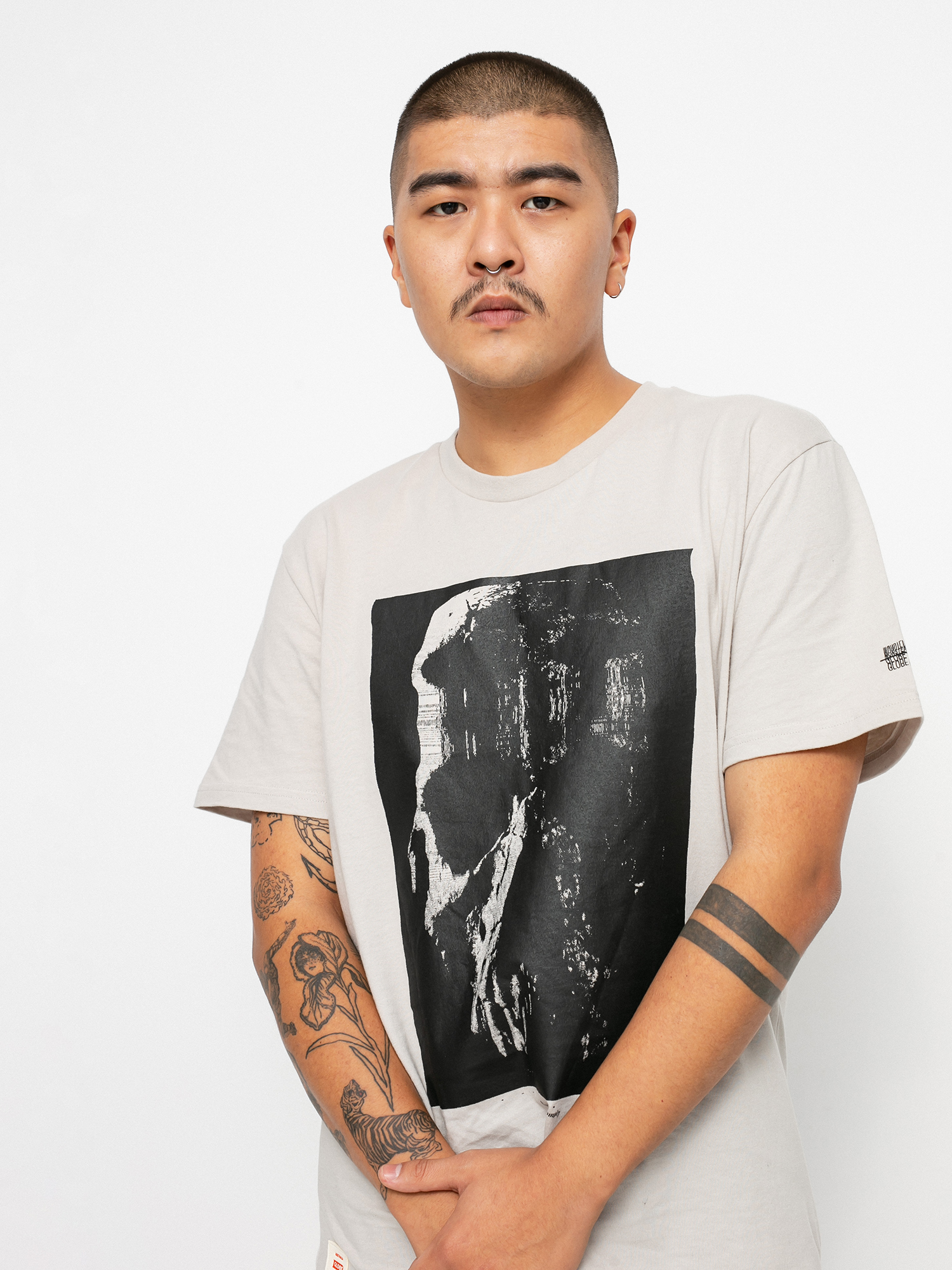 T-shirt Globe Refuse Skull (mushroom)