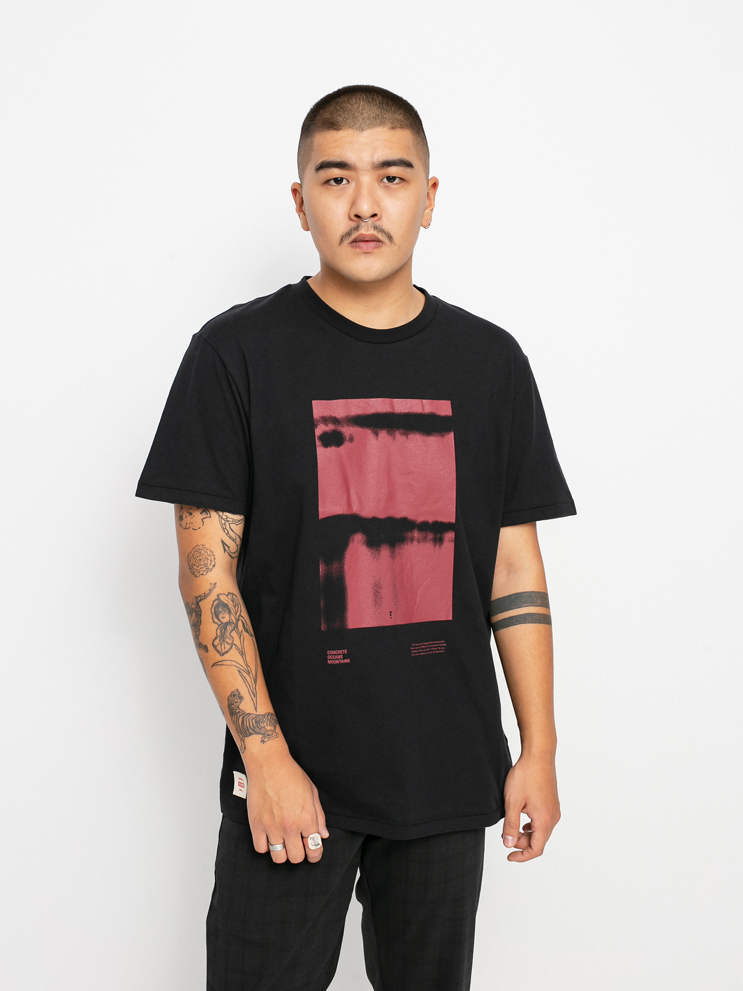 T-shirt Globe Barrels (black)