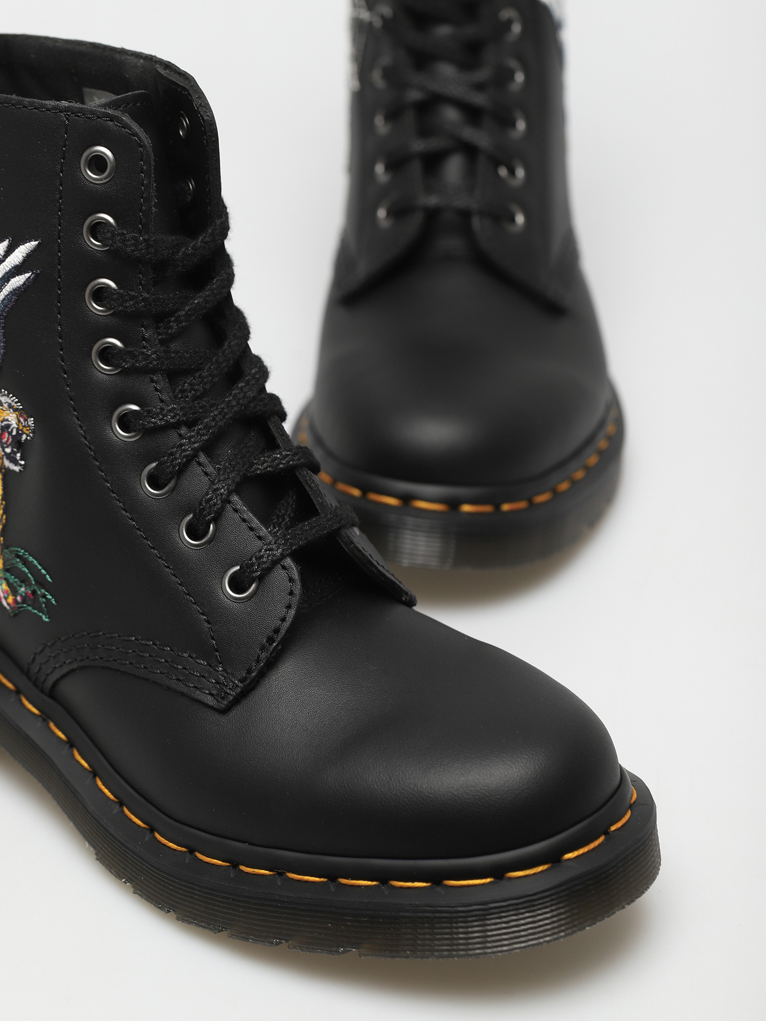 Buty Dr. Martens 1460 Souvenir (nappa black)
