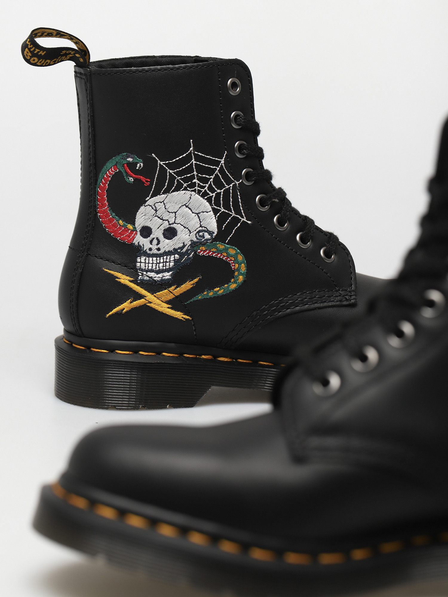 Buty Dr. Martens 1460 Souvenir (nappa black)