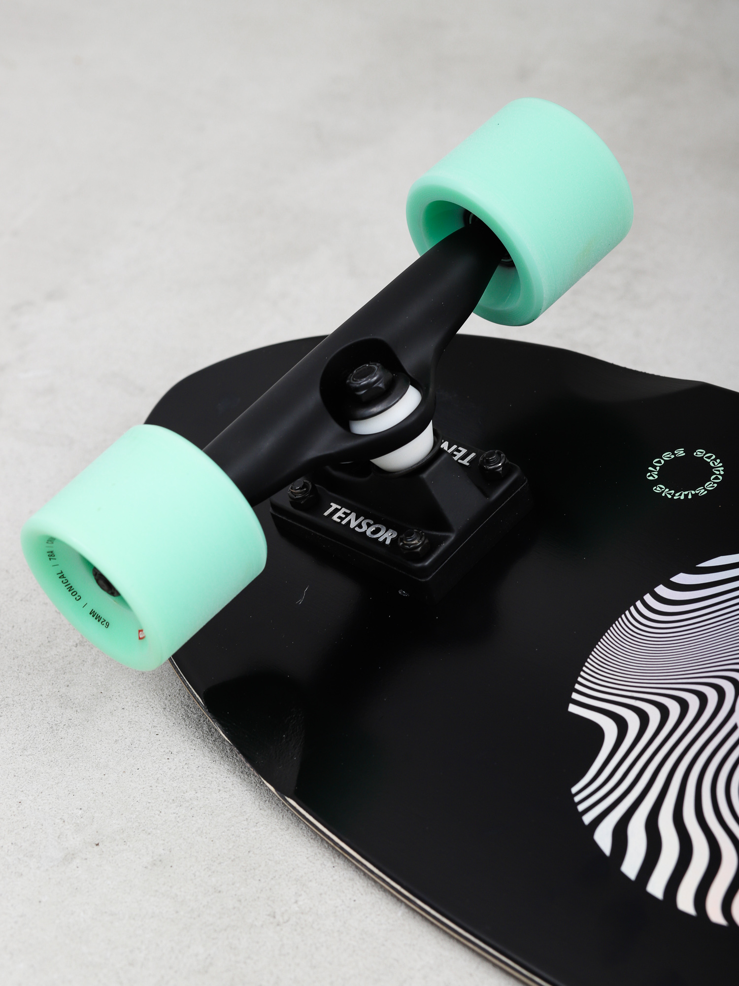 Deskorolka cruiser Globe Big Blazer (black/green)