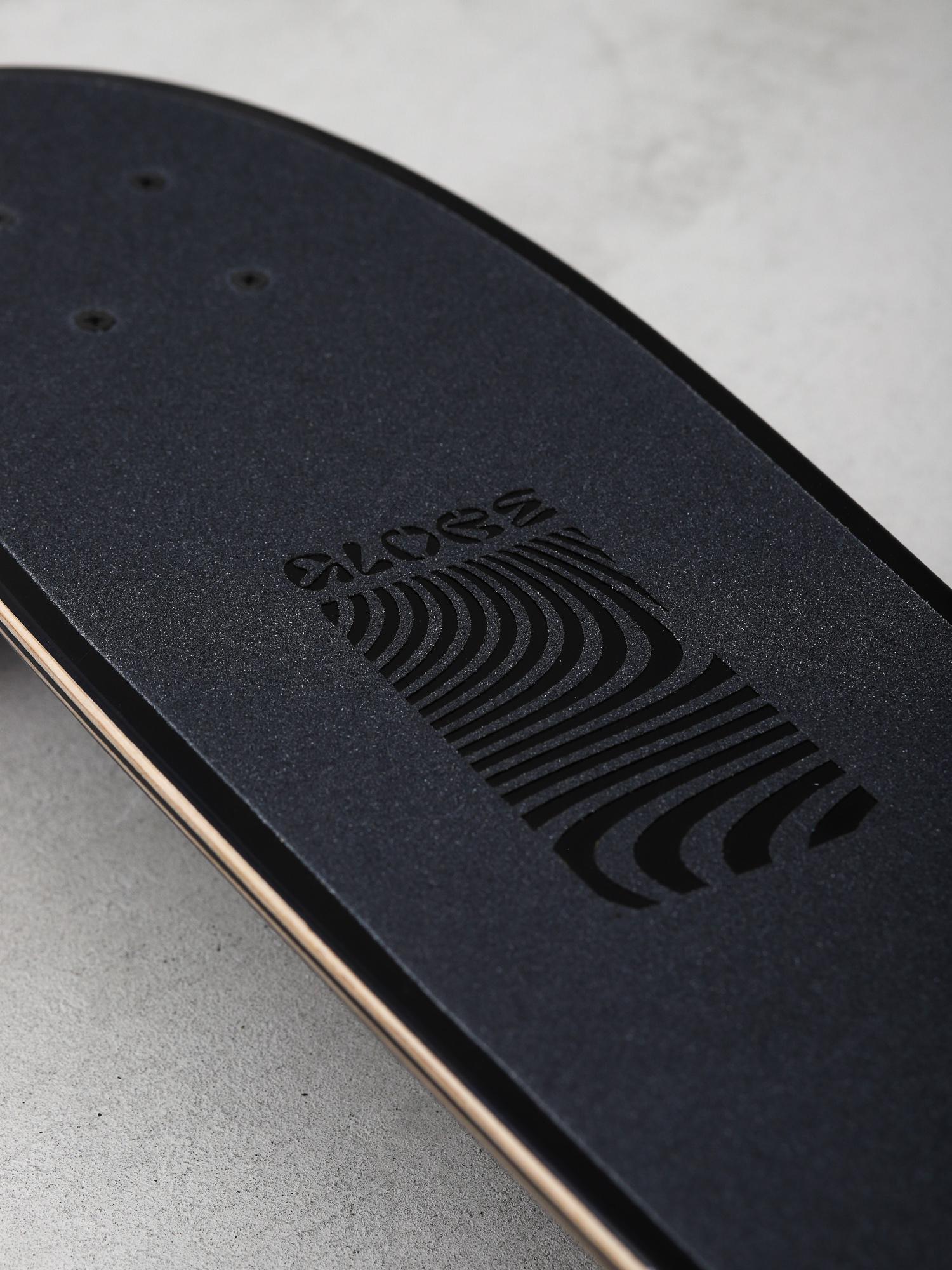 Deskorolka cruiser Globe Blazer (black/purple)