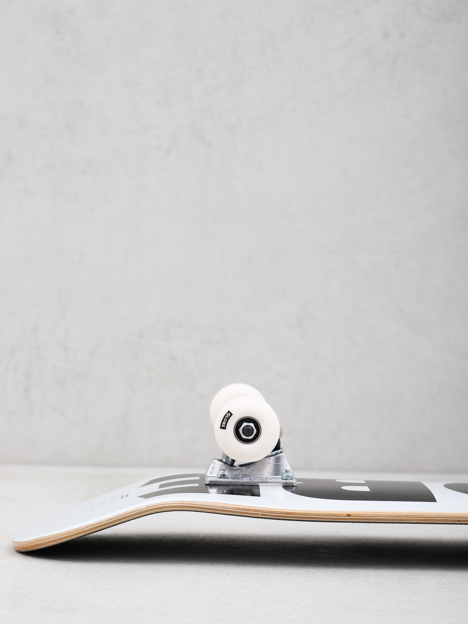 Deskorolka Globe G0 Fubar (white/black)