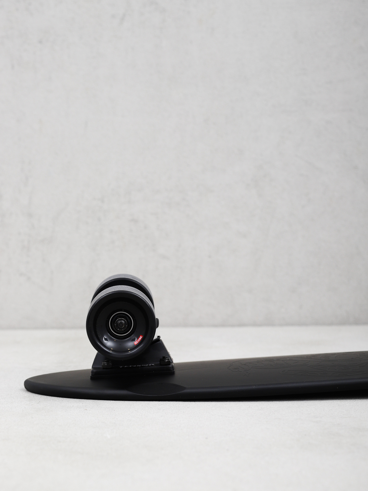 Deskorolka cruiser Globe Blazer (black the f out)