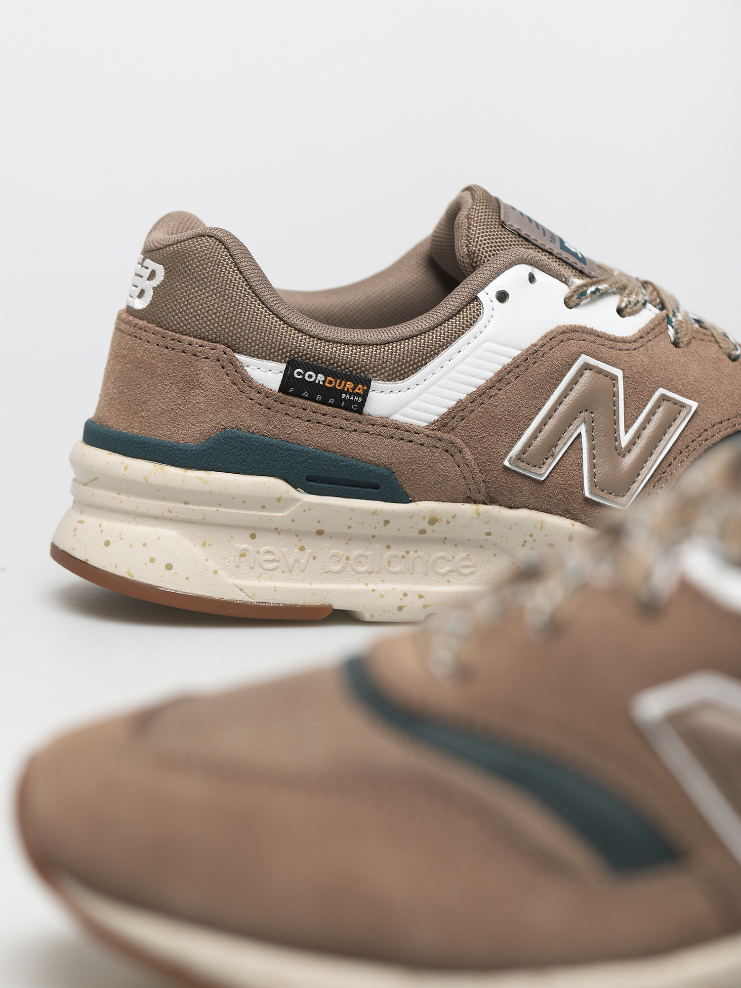 Buty New Balance 997 (mushroom)