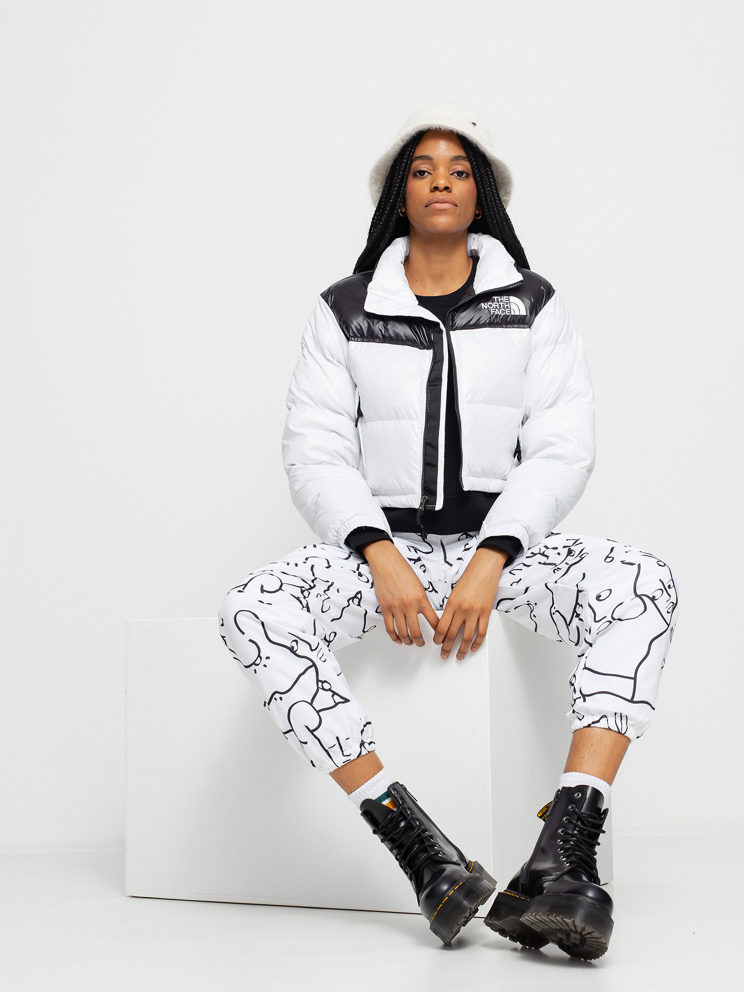 Kurtka The North Face Nuptse Short Wmn (tnf white/tnf black)