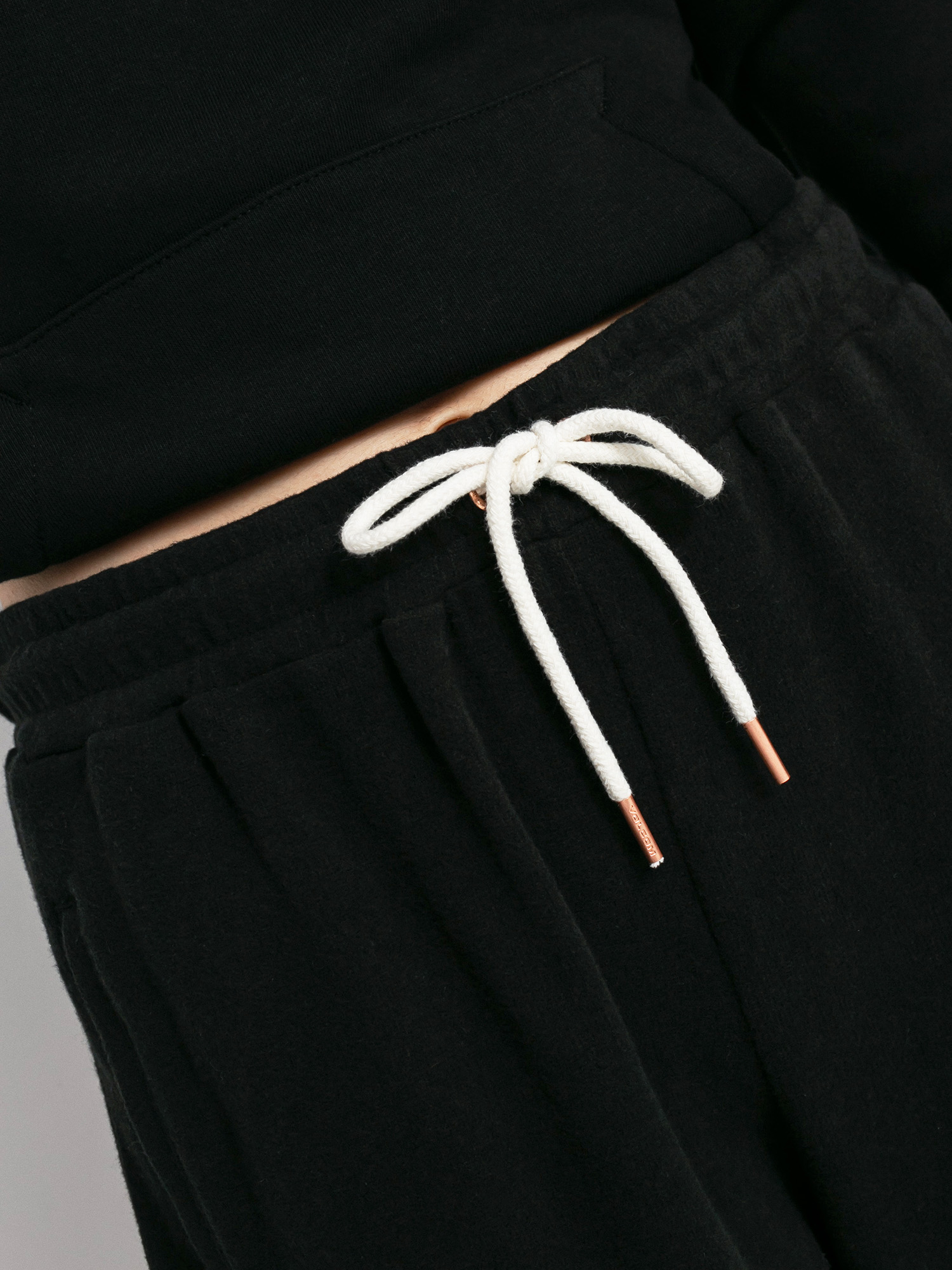 Spodnie Volcom Lil Fleece Wmn (black)
