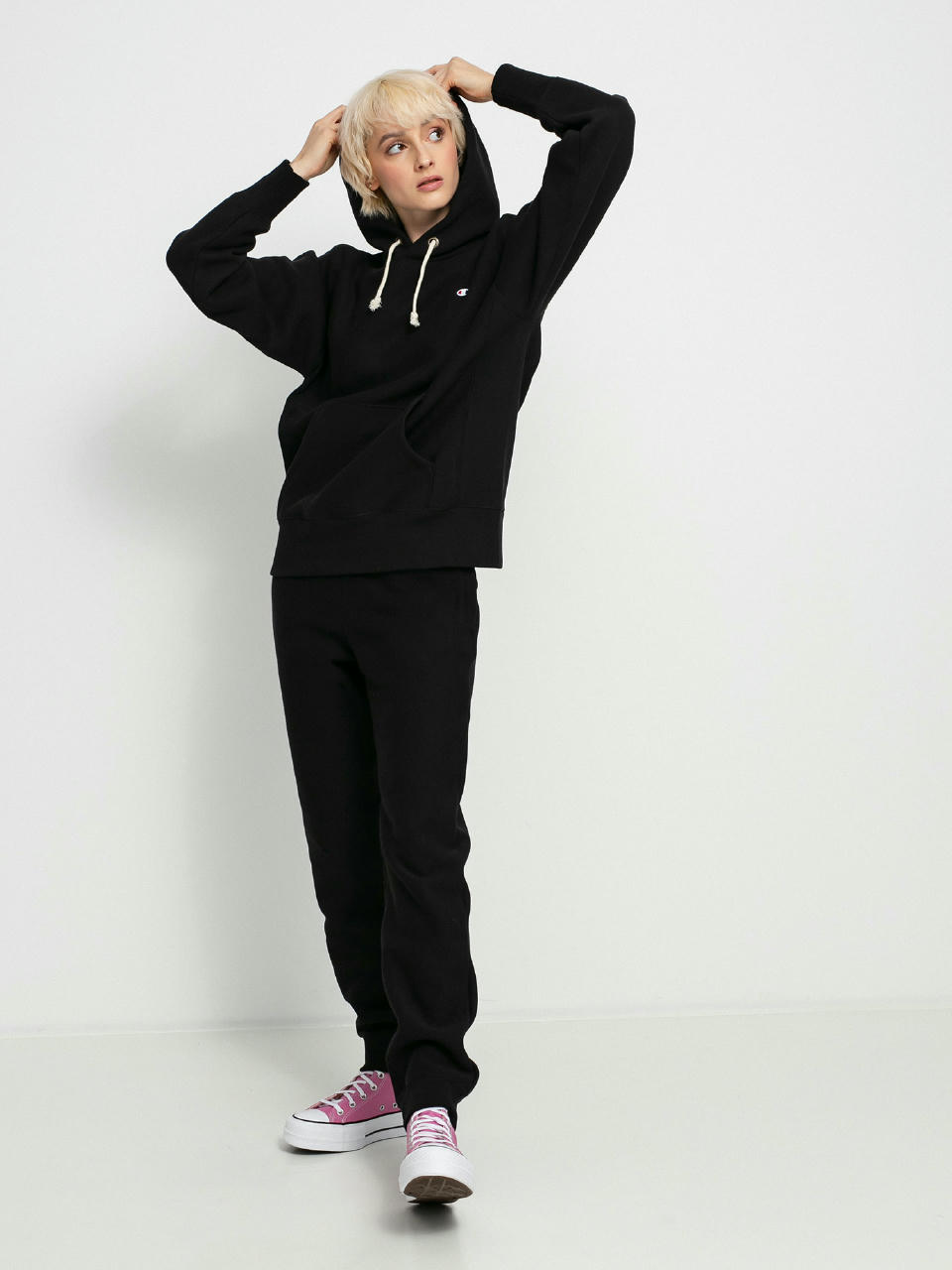 Bluza z kapturem Champion Sweatshirt HD 114778 Wmn (nbk)