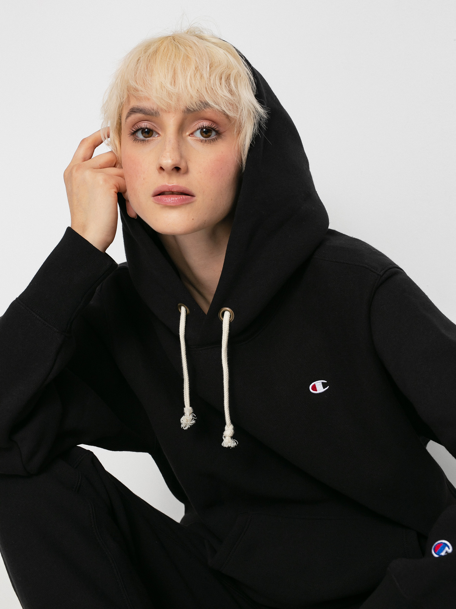 Bluza z kapturem Champion Sweatshirt HD 114778 Wmn (nbk)