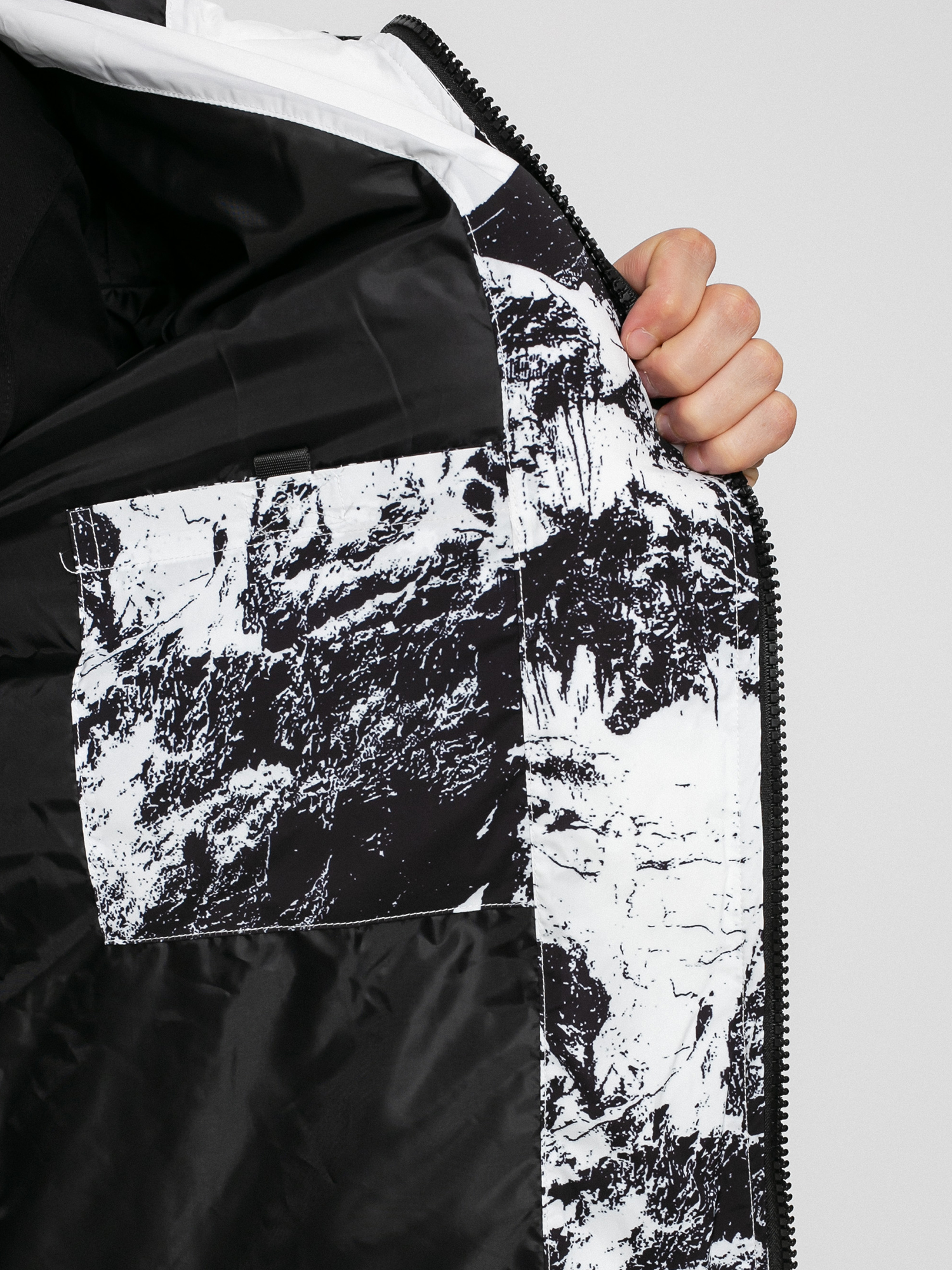 Kurtka MassDnm Peak (black/white)