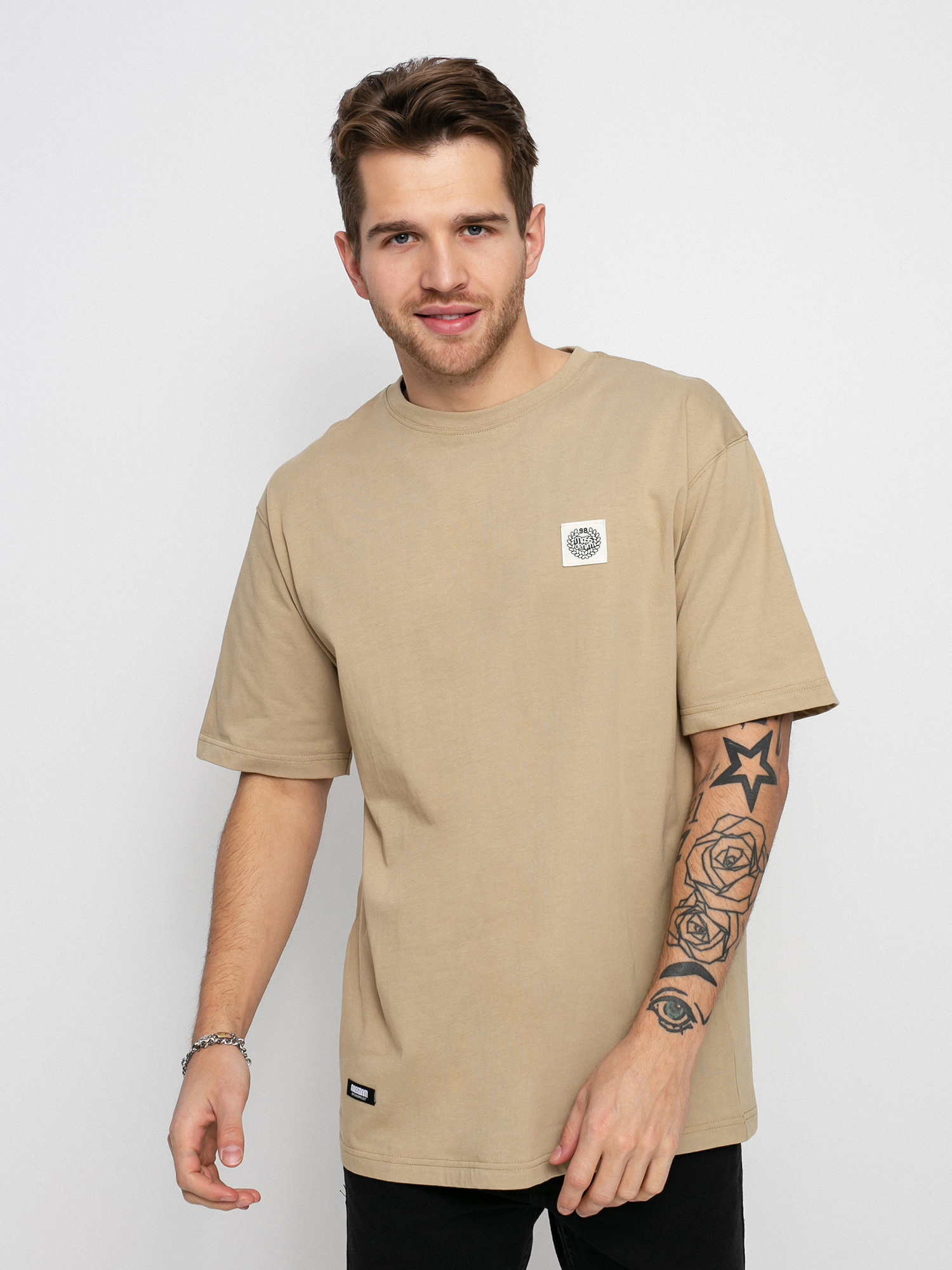 T-shirt MassDnm Patch (beige)