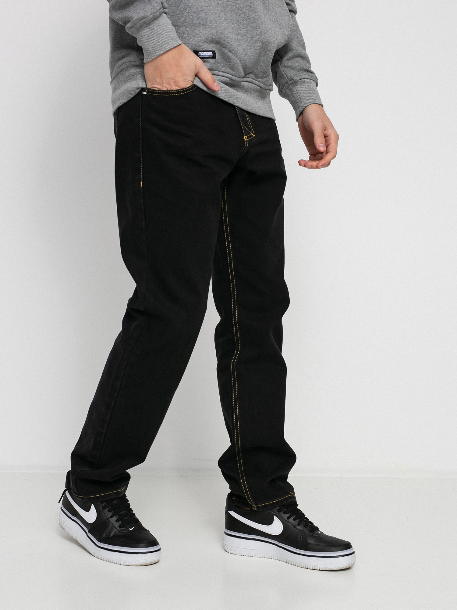 Spodnie MassDnm Base Jeans Regular Fit (black stone wash)