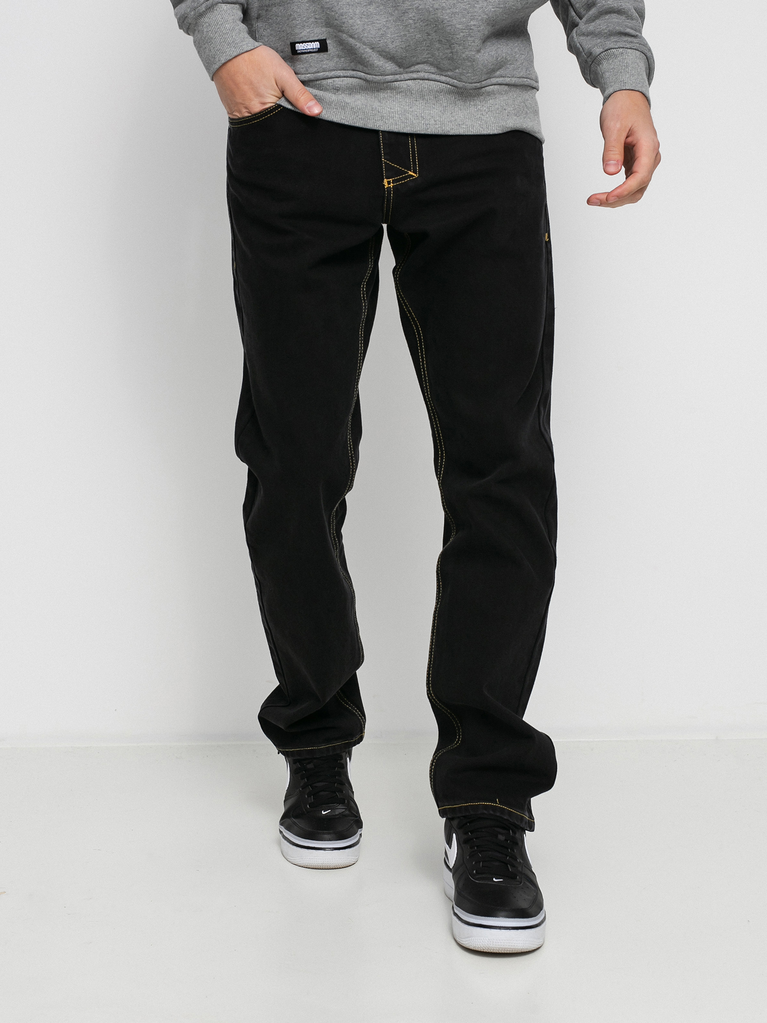 Spodnie MassDnm Base Jeans Regular Fit (black stone wash)