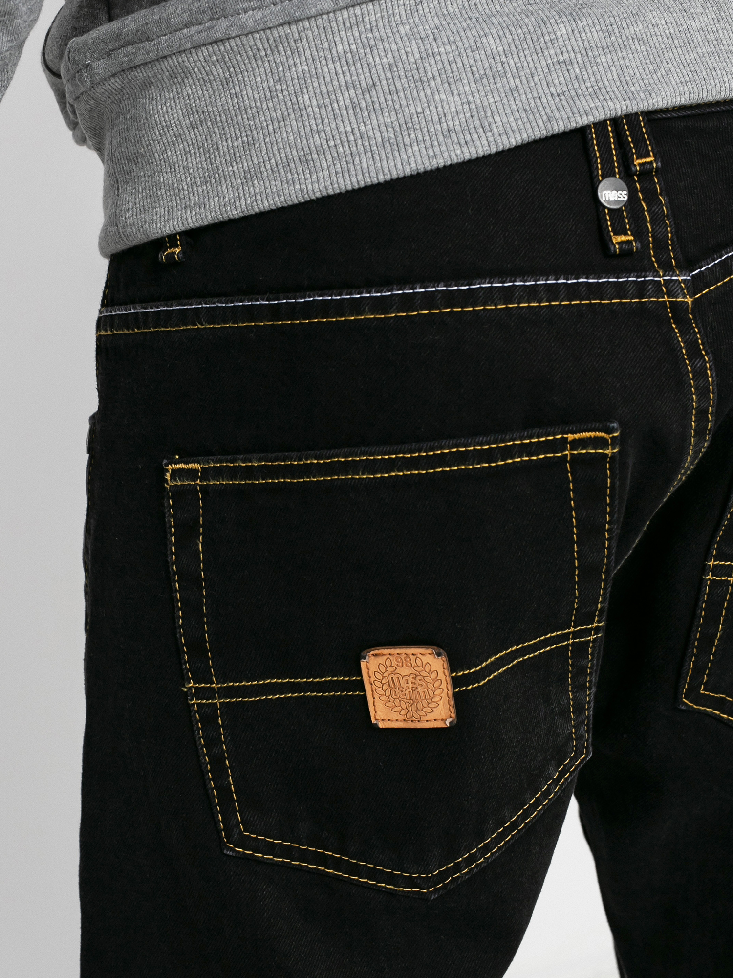 Spodnie MassDnm Base Jeans Regular Fit (black stone wash)