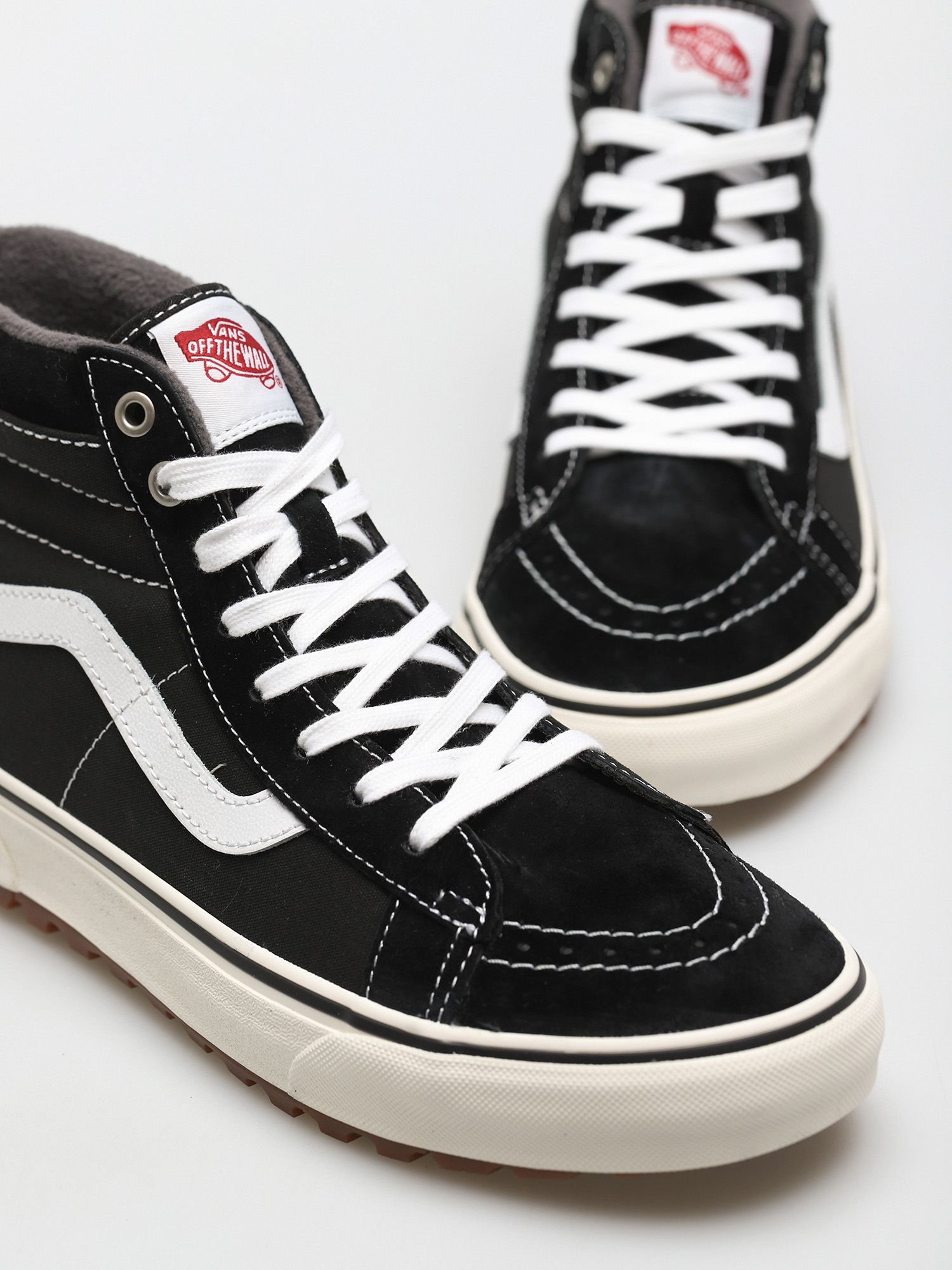 Buty Vans Sk8 Hi MTE 1 (black/true white)