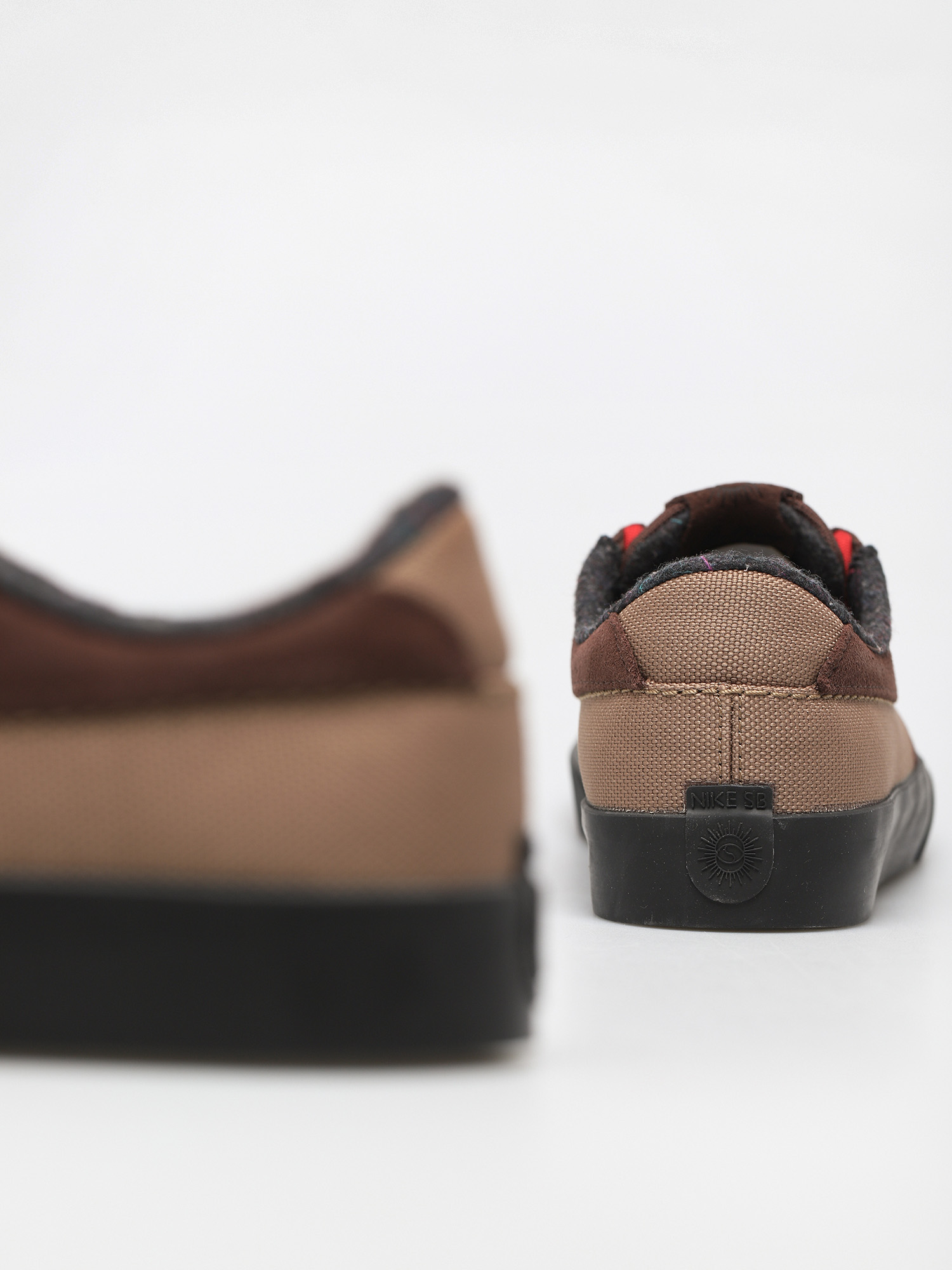 Buty Nike SB Shane Premium (lt chocolate/black dk driftwood black)