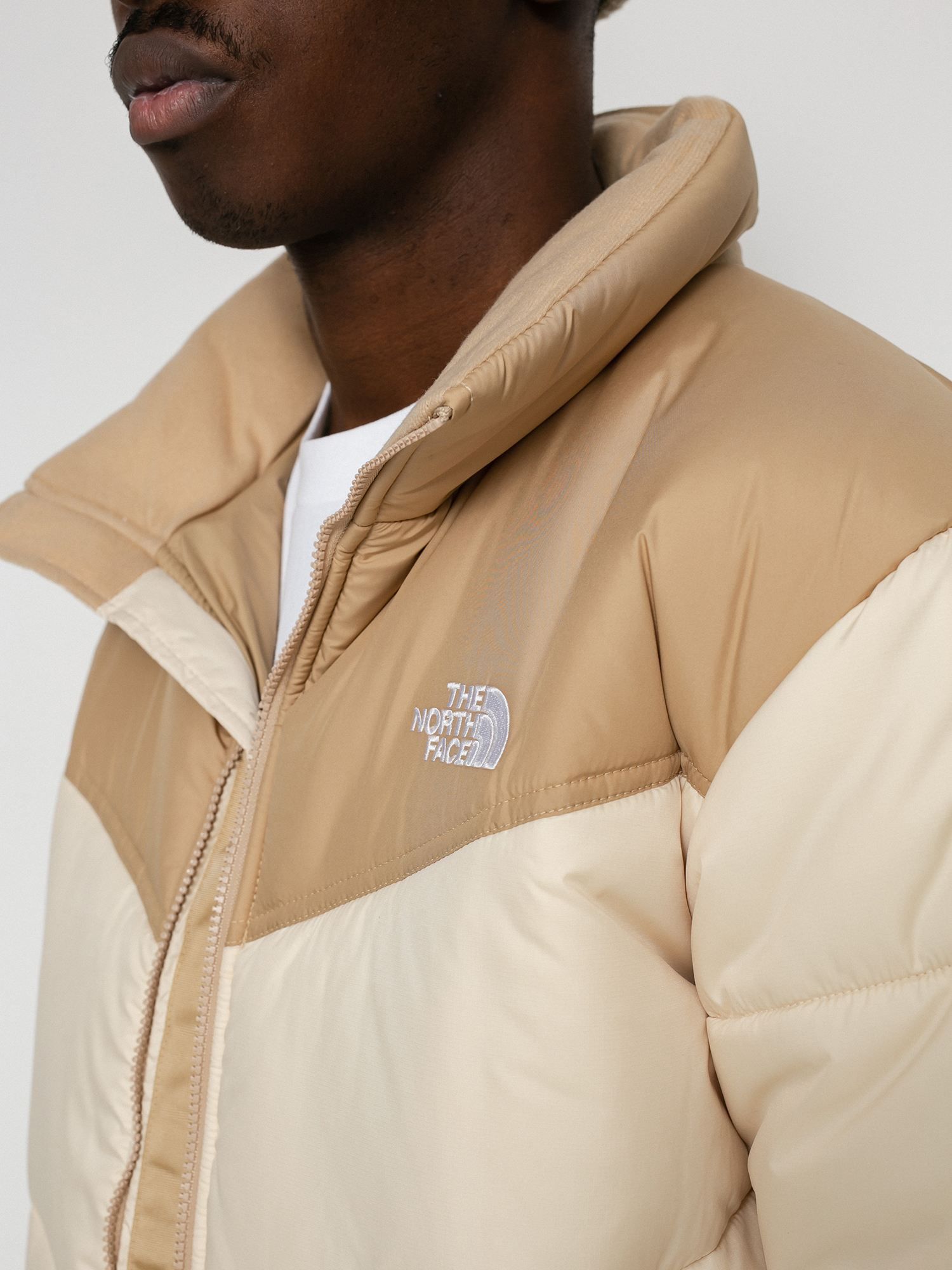 Kurtka The North Face Saikuru (bleachdsand/hawthornkhaki)