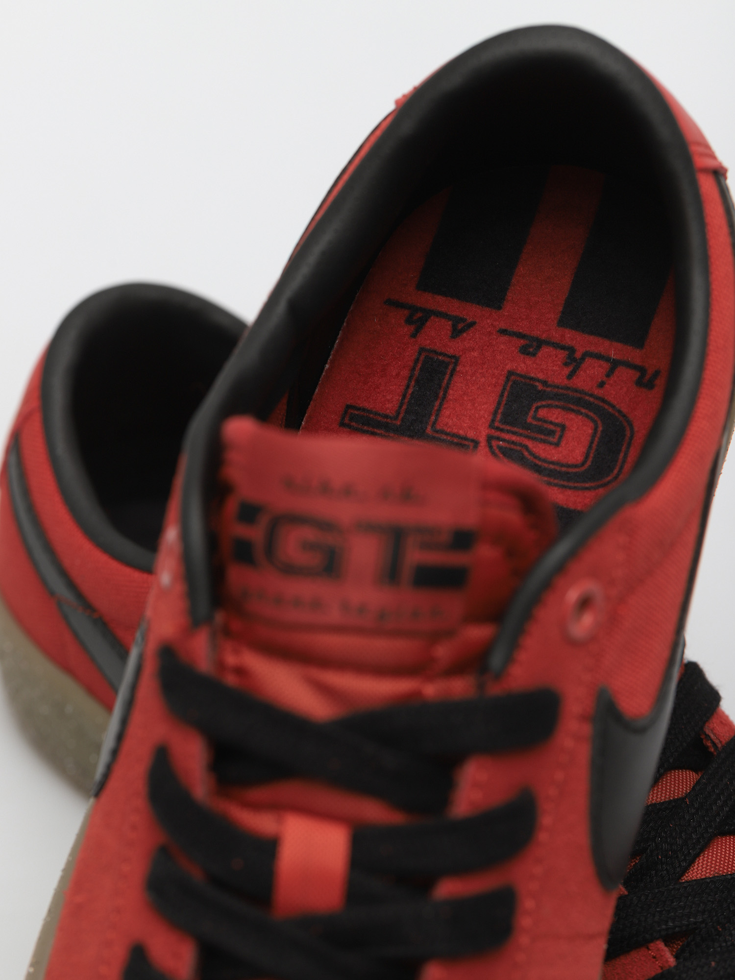 Buty Nike SB Zoom Blazer Low Pro Gt (cinnabar/black cinnabar gum light brown)