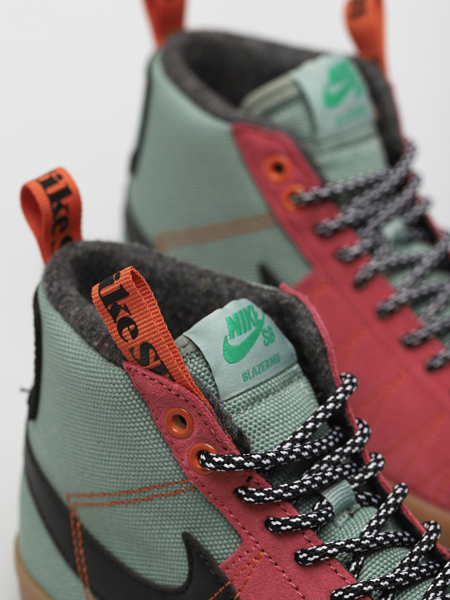 Buty Nike SB Zoom Blazer Mid Premium (jade smoke/black white sport spice)