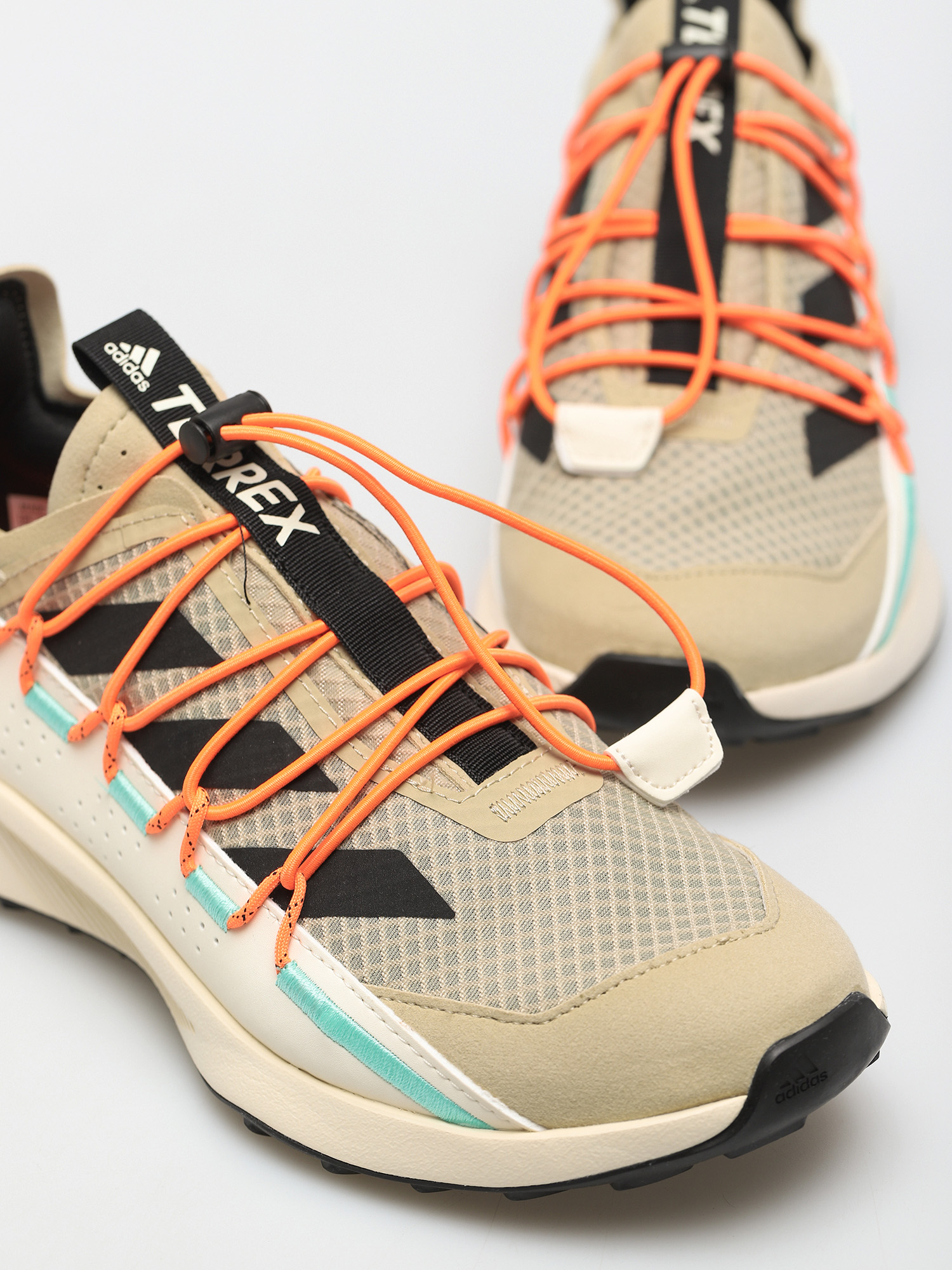 Buty adidas Originals Terrex Voyager 21 (savann/cblack/scrora)