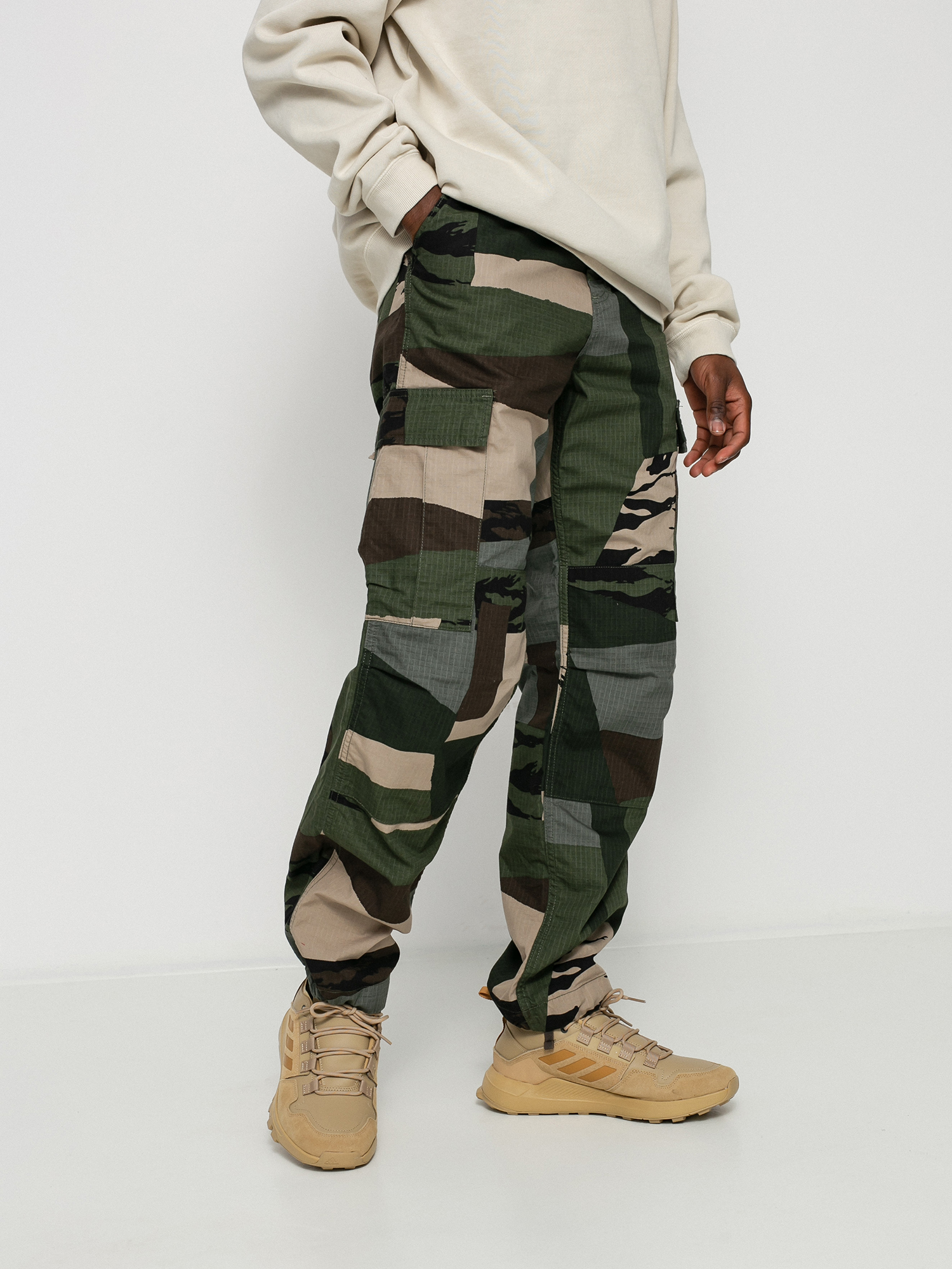 Spodnie Carhartt WIP Regular Cargo (camo mend)