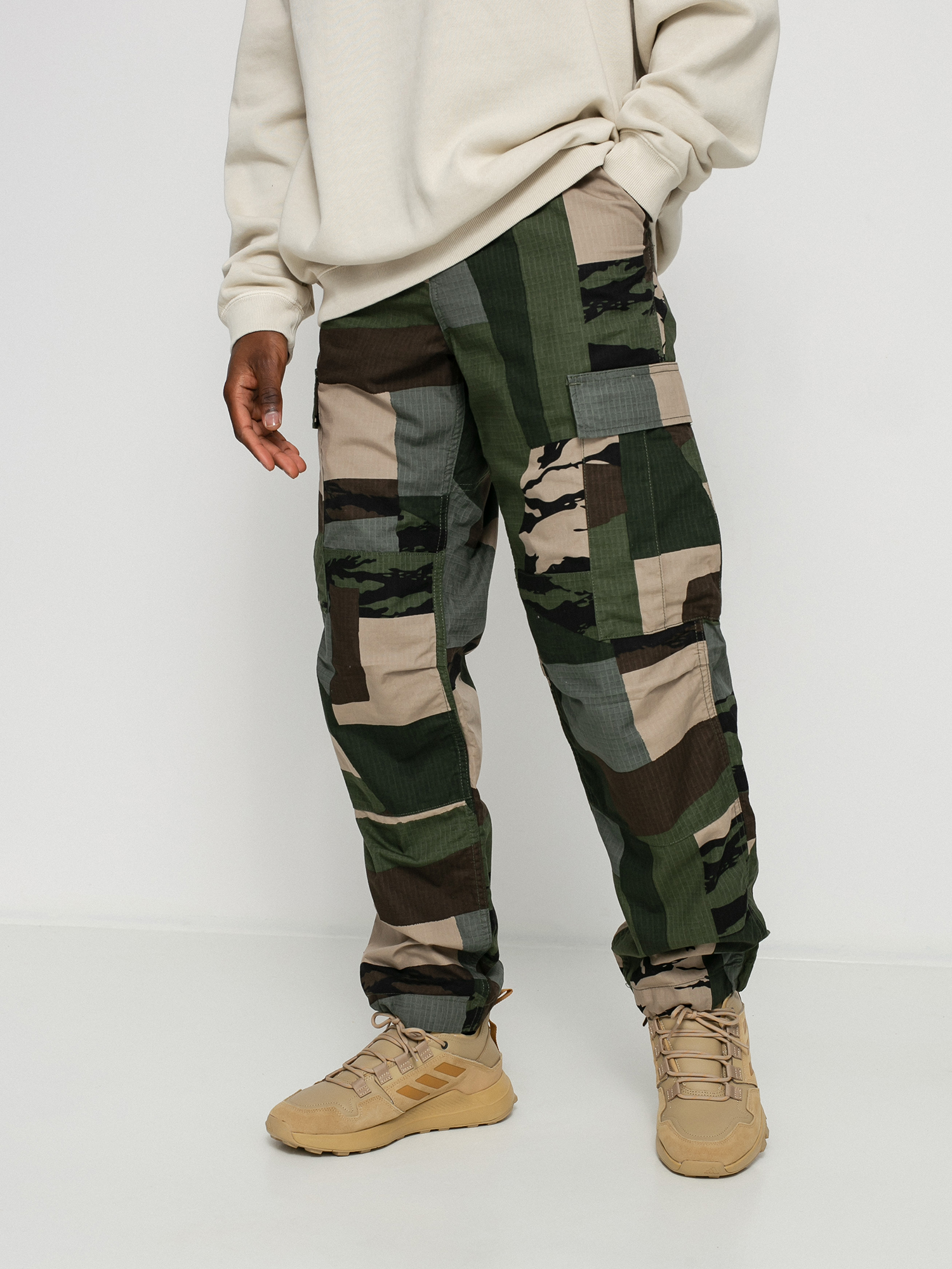 Spodnie Carhartt WIP Regular Cargo (camo mend)