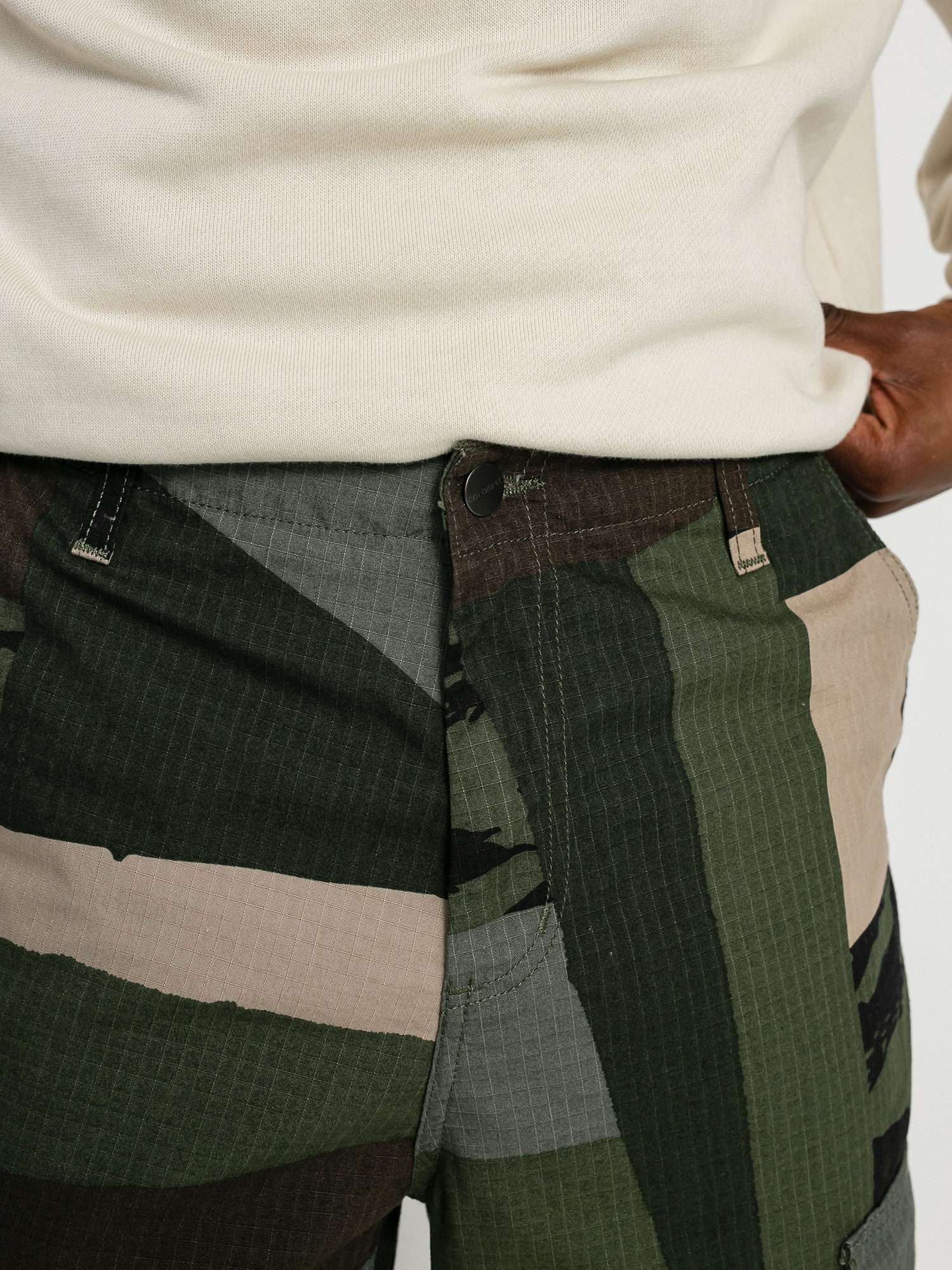 Spodnie Carhartt WIP Regular Cargo (camo mend)