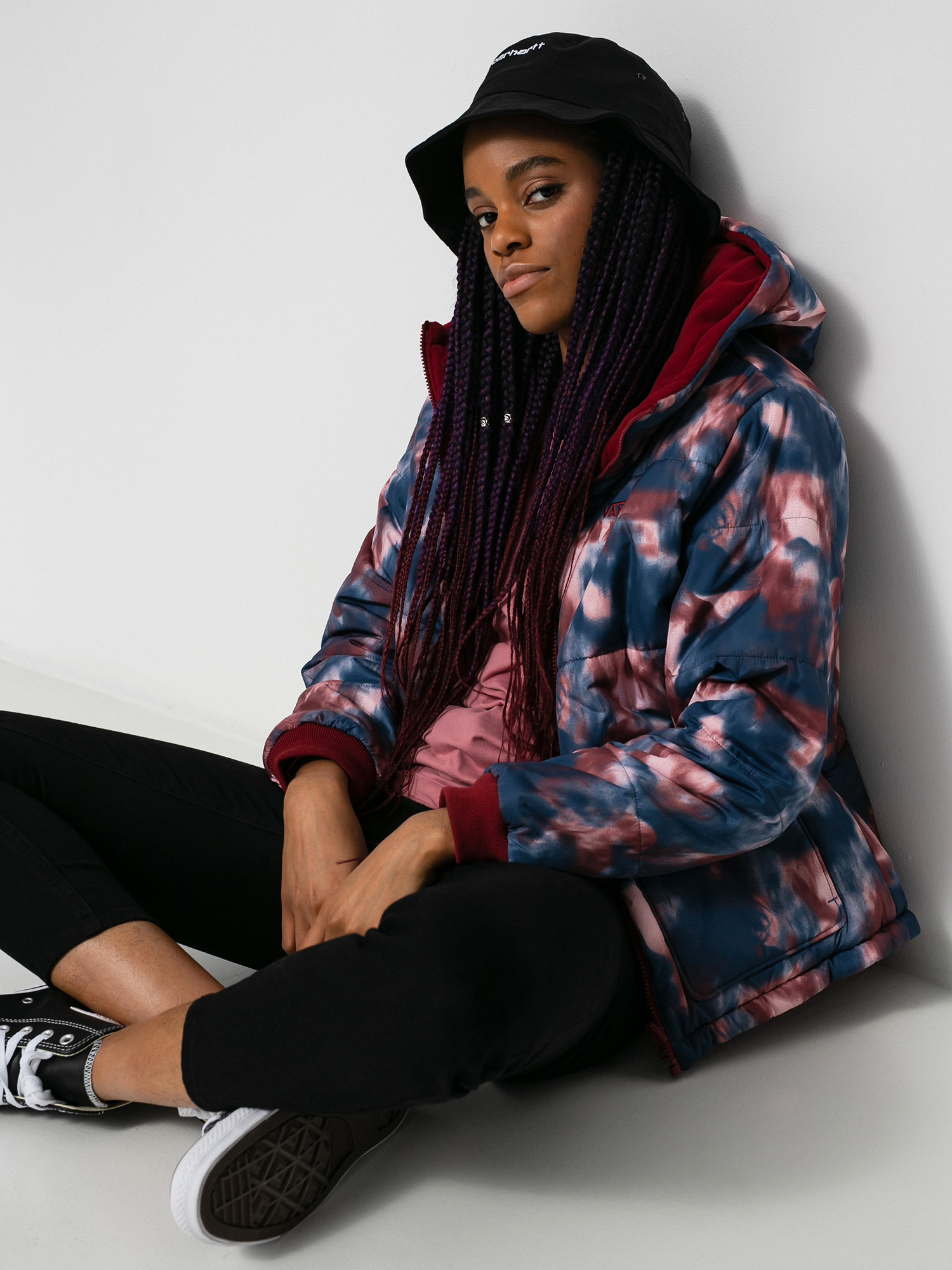 Kurtka Vans Litty Reversible Puffer MTE Wmn (pomegranate)