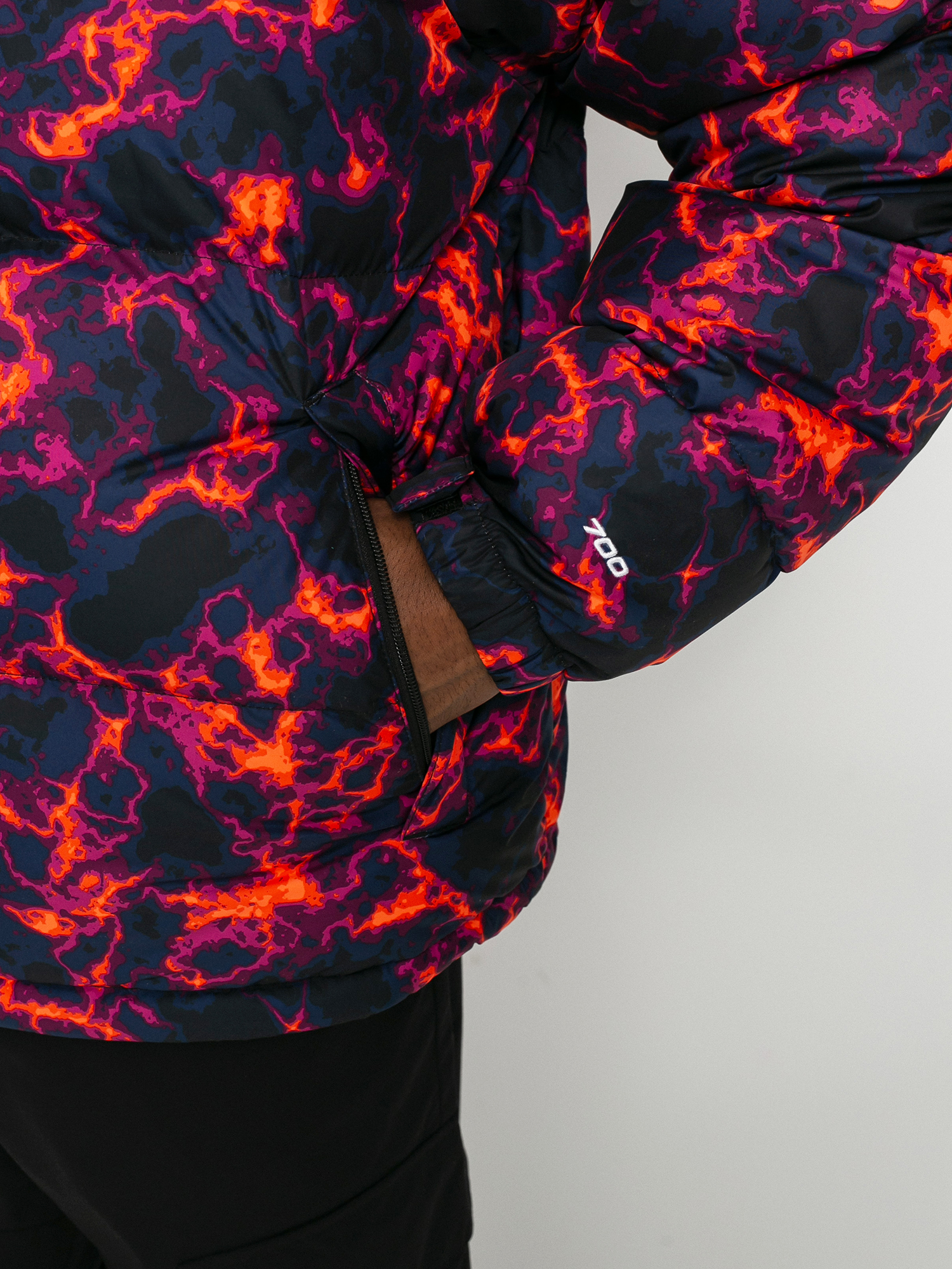 Kurtka The North Face 1996 Retro Nuptse (black marble camo print)