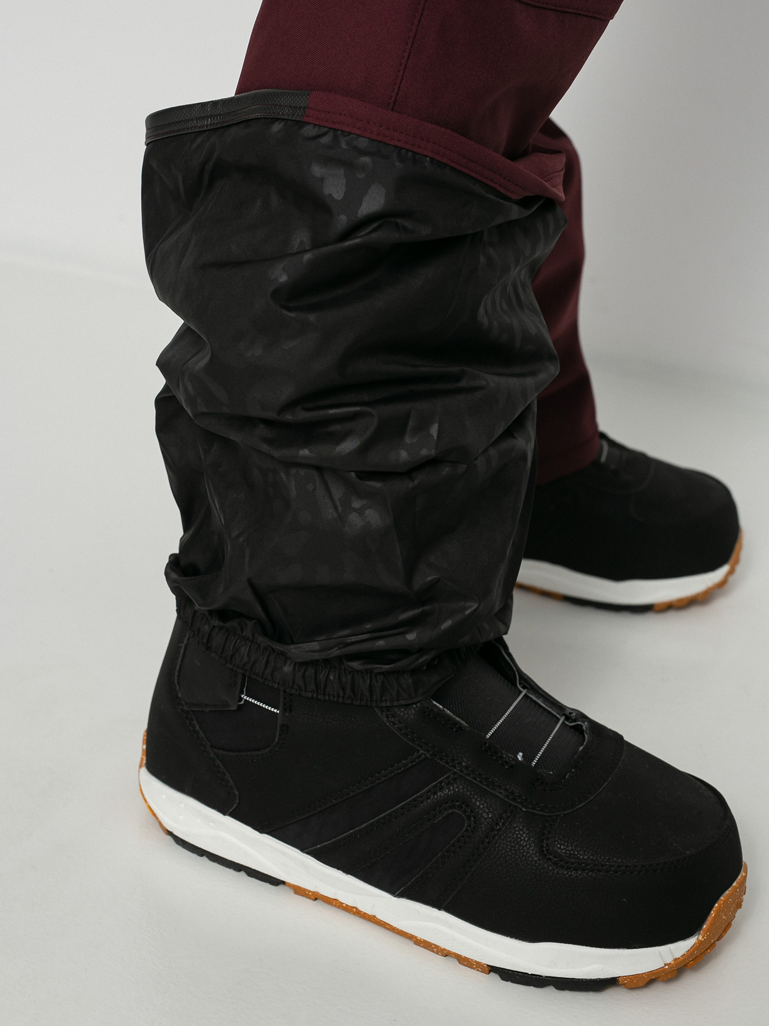 Damskie Spodnie snowboardowe Volcom Swift Bib Overall (merlot)