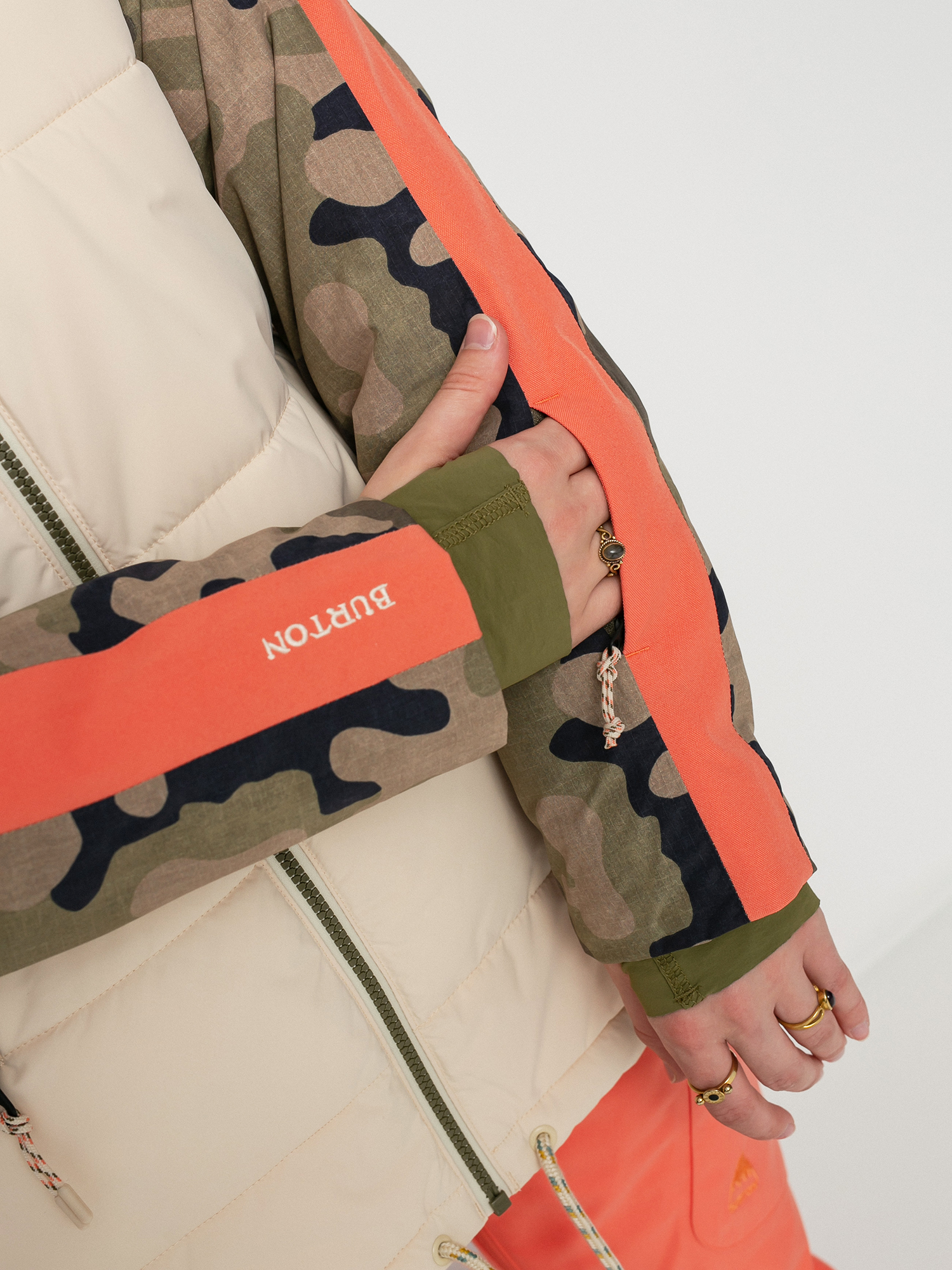 Damska Kurtka snowboardowa Burton Keelan (creme brulee/martini olive terra camo)